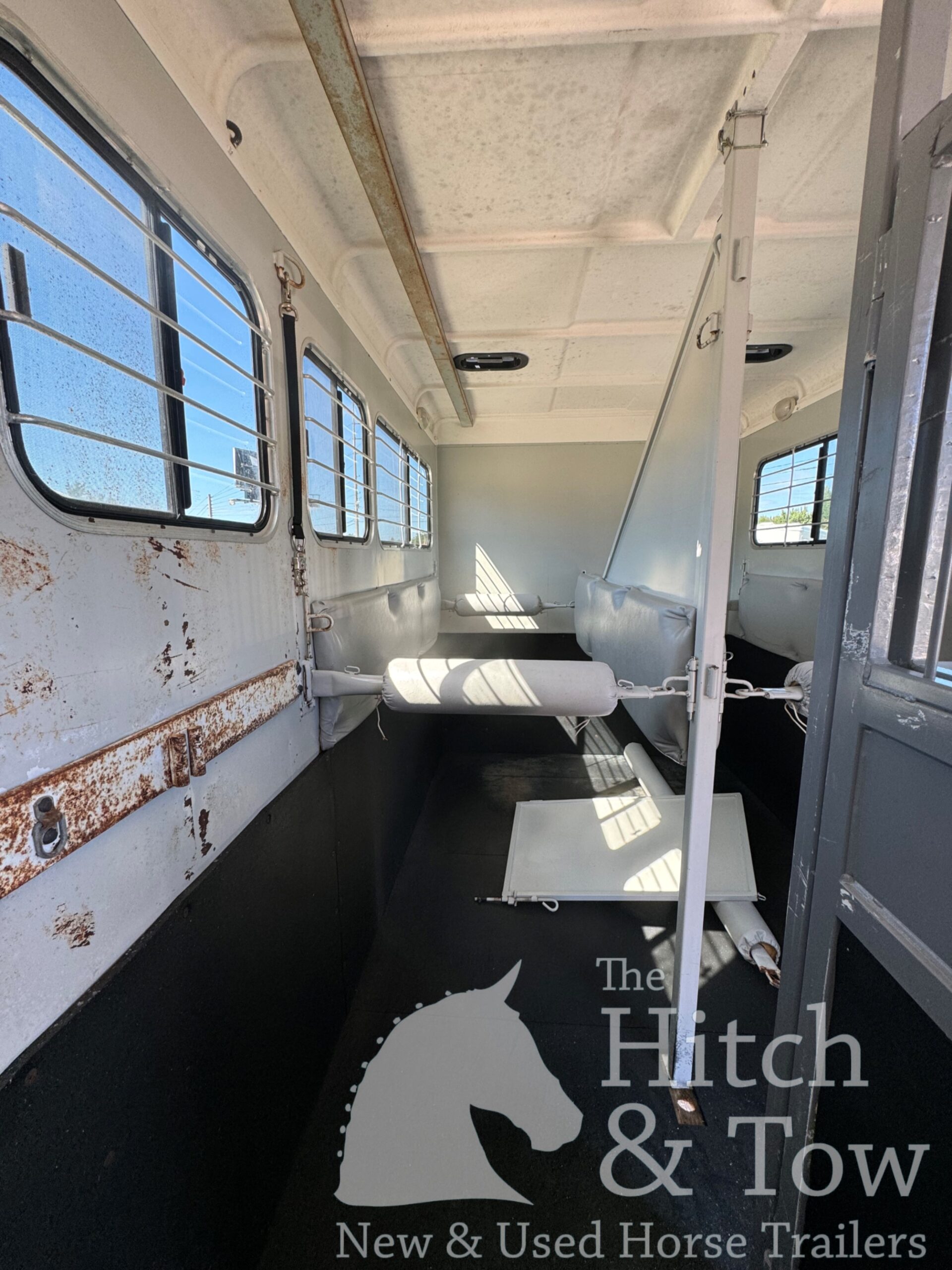 2017 EQUISPIRIT 4 HORSE HEAD TO HEAD TRAILER $42,900