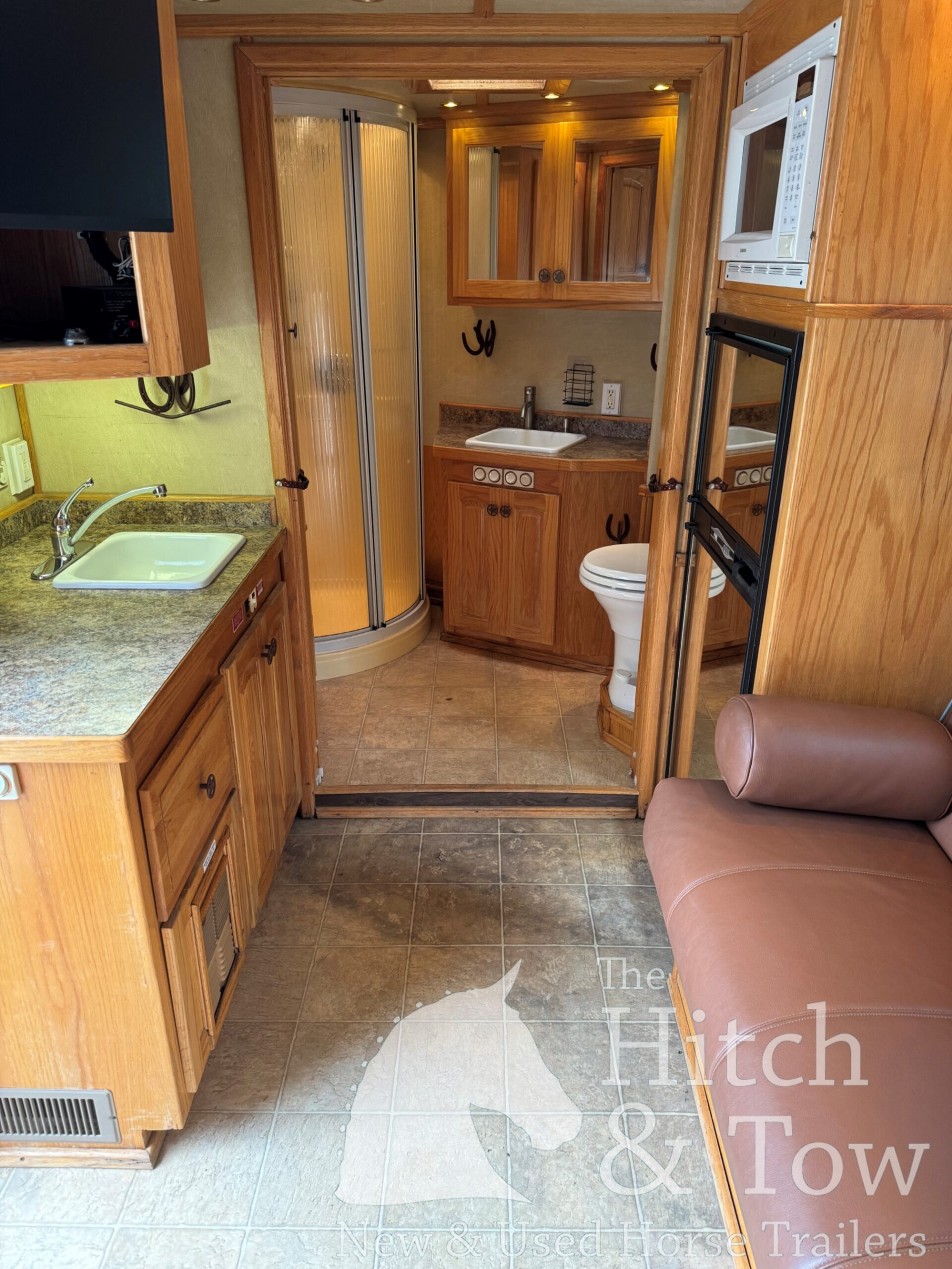 2003 BLOOMER 3 HORSE GOOSENECK W/ 12′ LQ $39,000