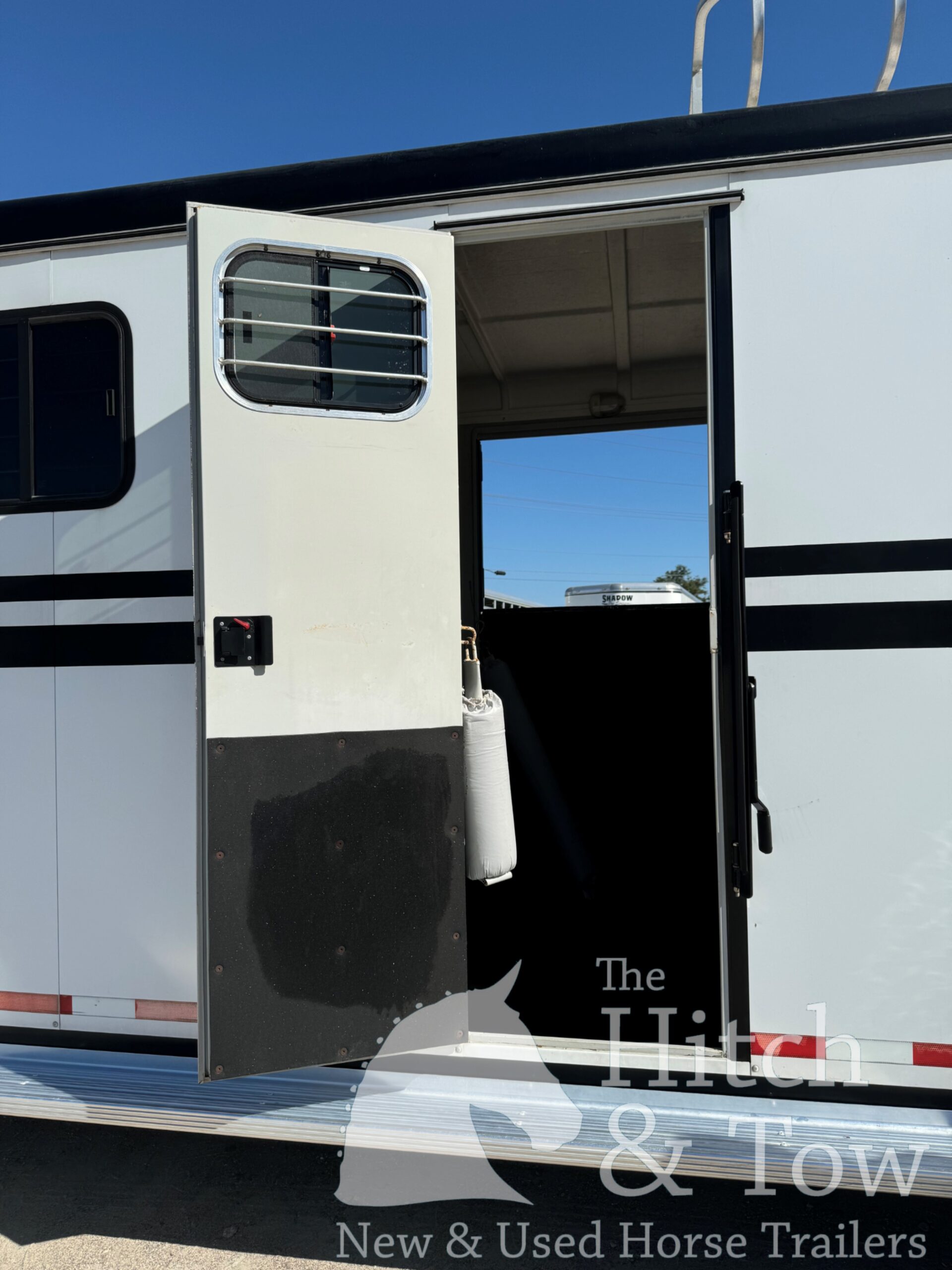 2017 EQUISPIRIT 4 HORSE HEAD TO HEAD TRAILER $42,900