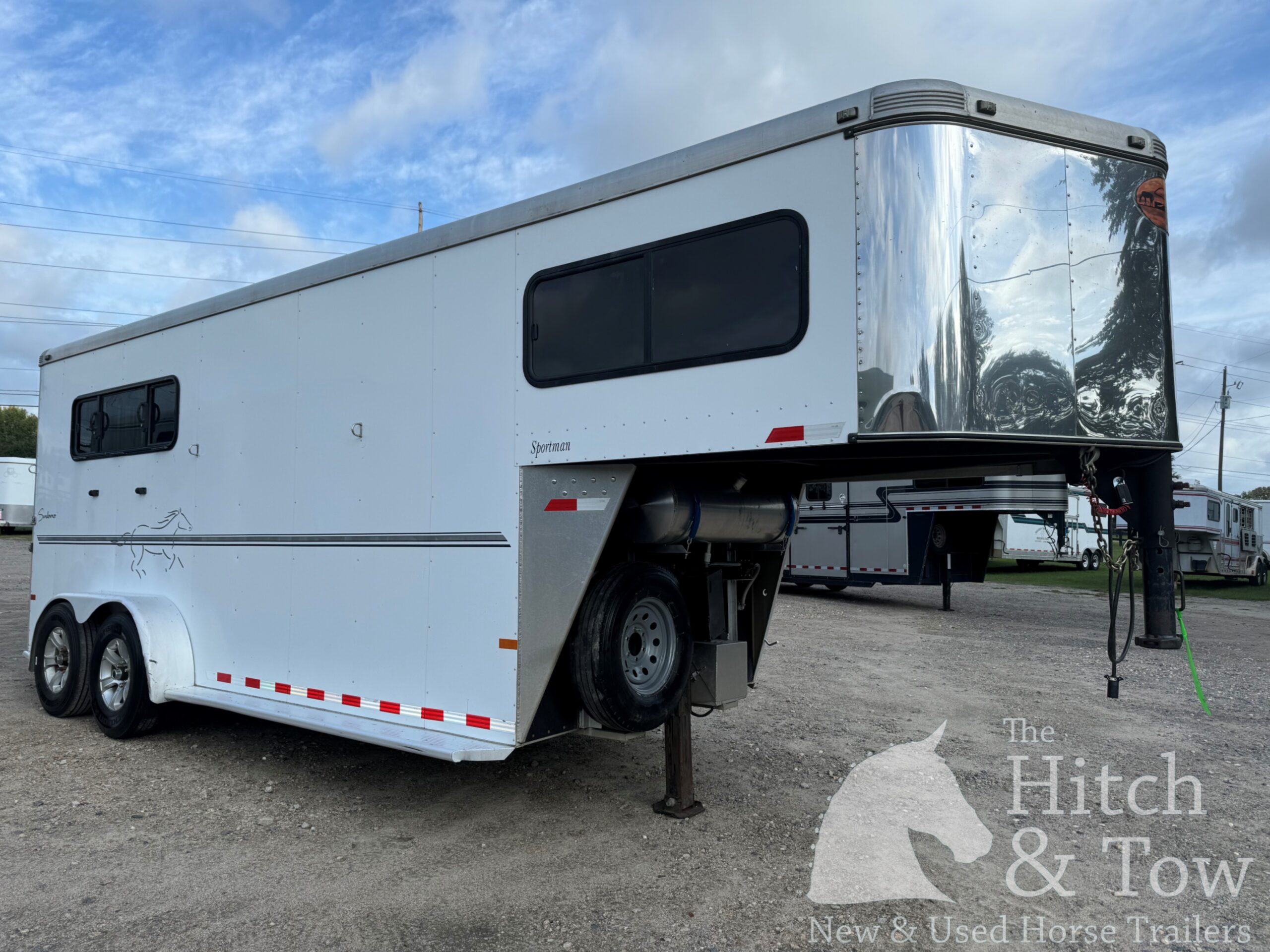 2014 SUNDOWNER SPORTMAN 3 HORSE GOOSENECK! $20,500