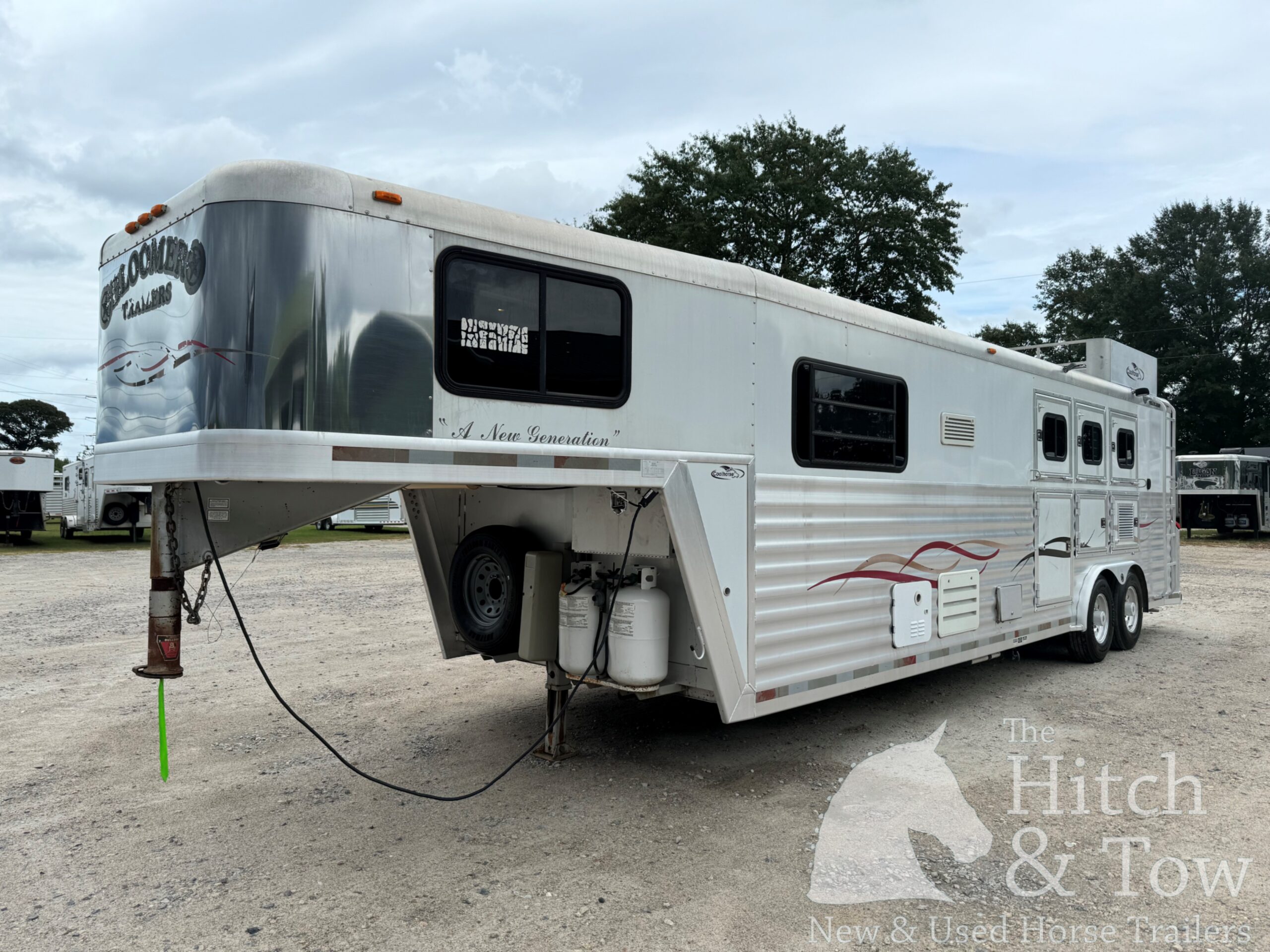 2003 BLOOMER 3 HORSE GOOSENECK W/ 12′ LQ $39,000