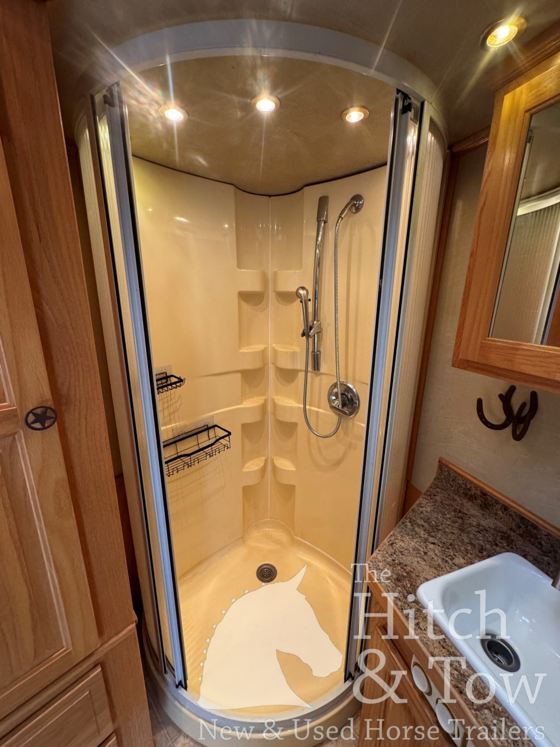 2003 BLOOMER 3 HORSE GOOSENECK W/ 12′ LQ $39,000