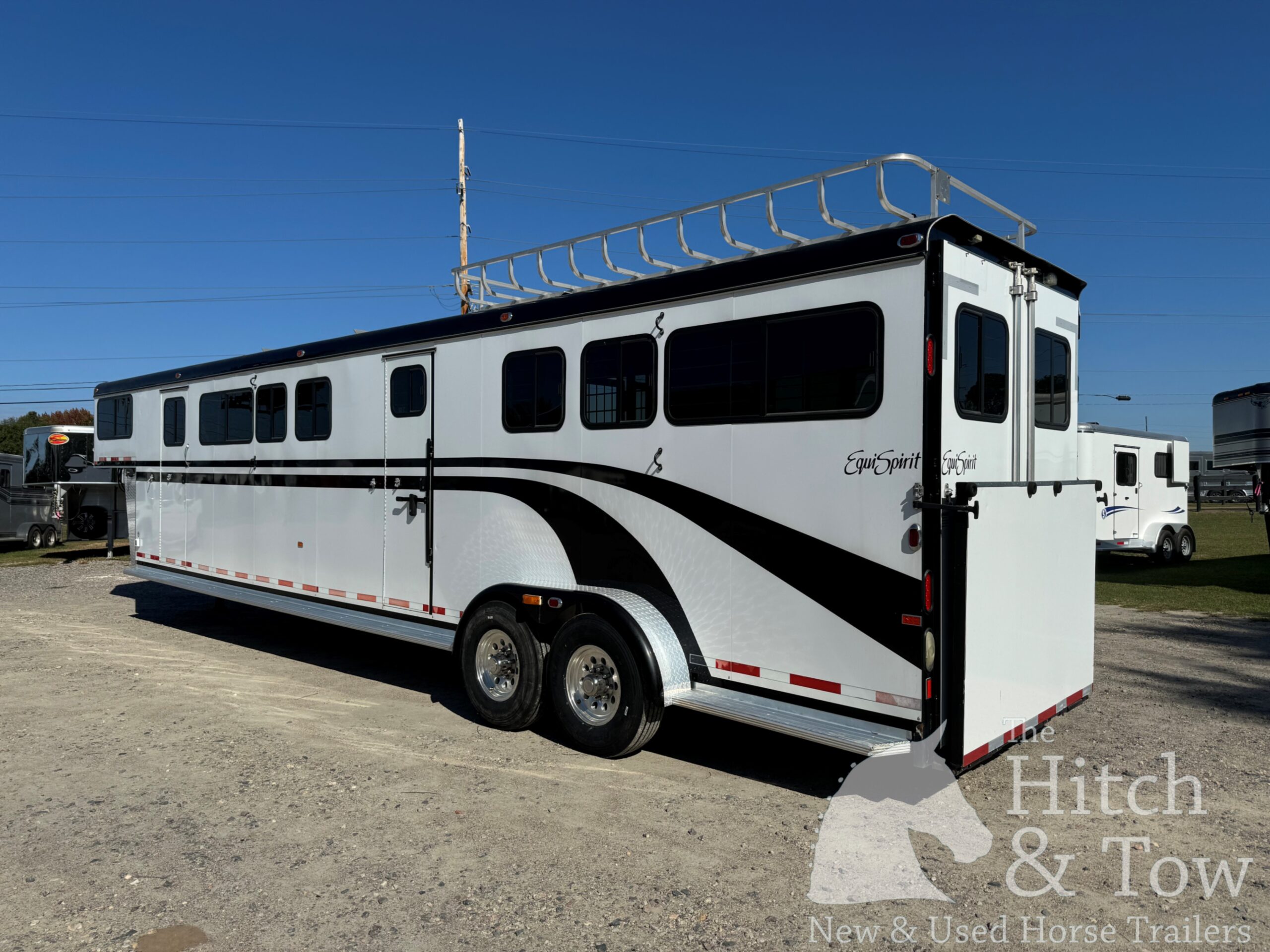 2017 EQUISPIRIT 4 HORSE HEAD TO HEAD TRAILER $42,900