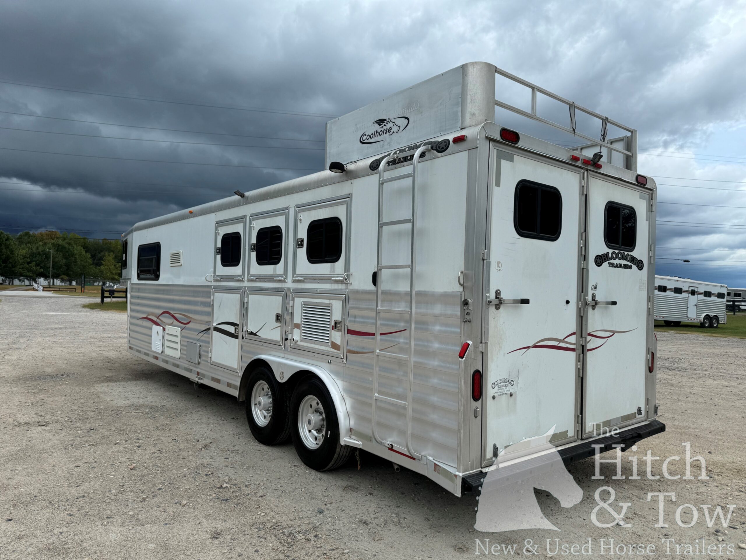 2003 BLOOMER 3 HORSE GOOSENECK W/ 12′ LQ $39,000