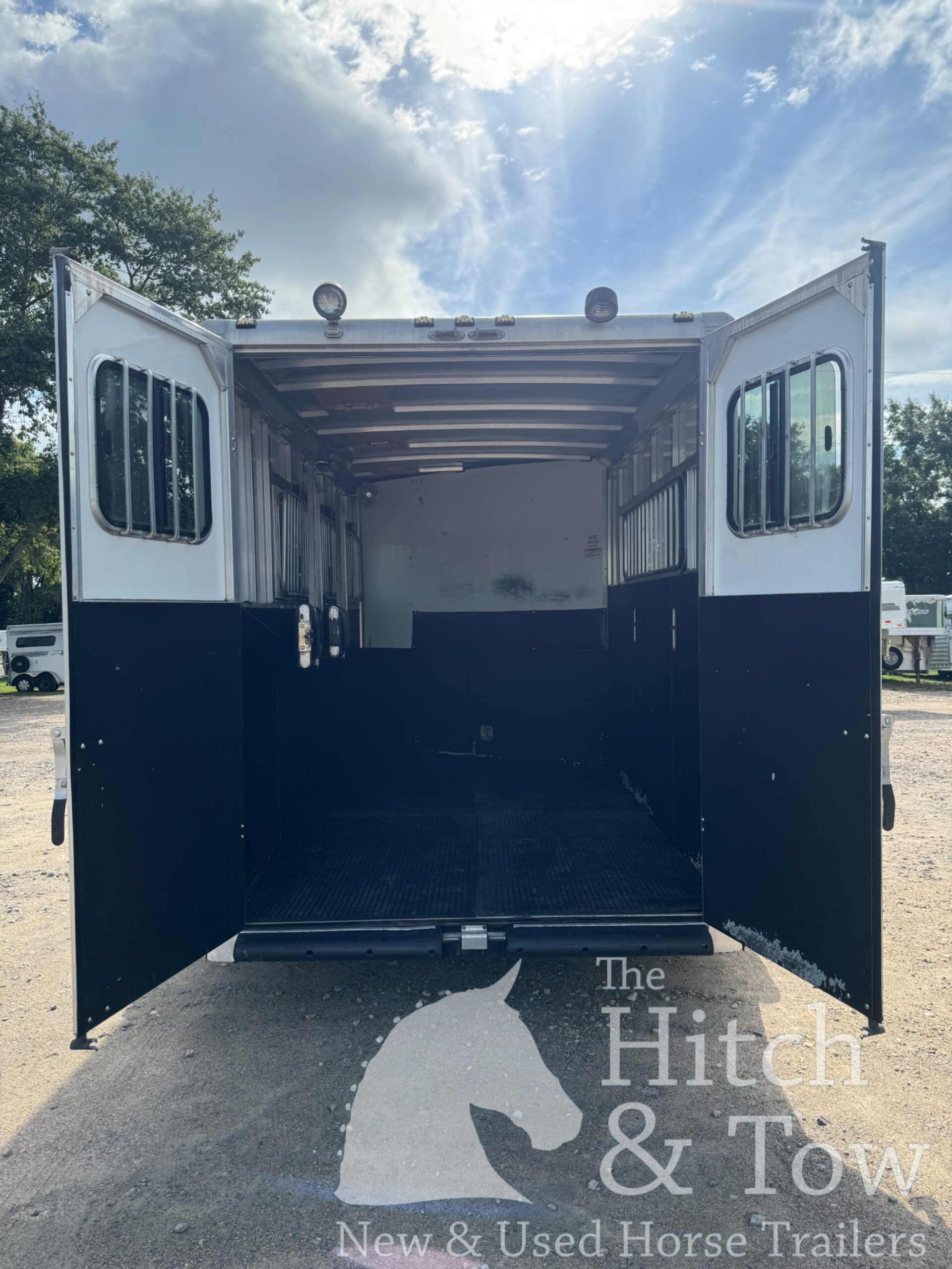 2014 SUNDOWNER SPORTMAN 3 HORSE GOOSENECK! $20,500