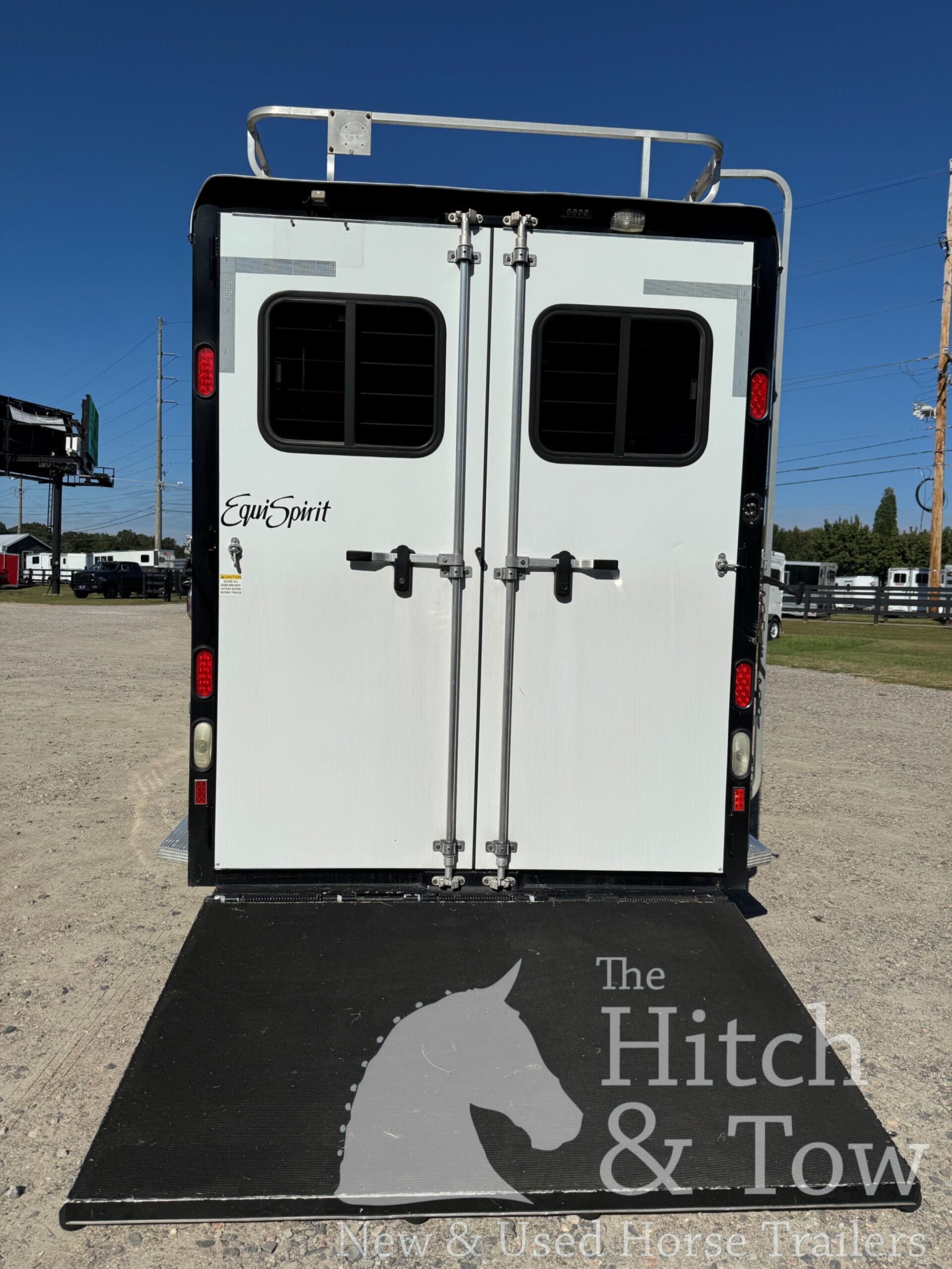 2017 EQUISPIRIT 4 HORSE HEAD TO HEAD TRAILER $42,900