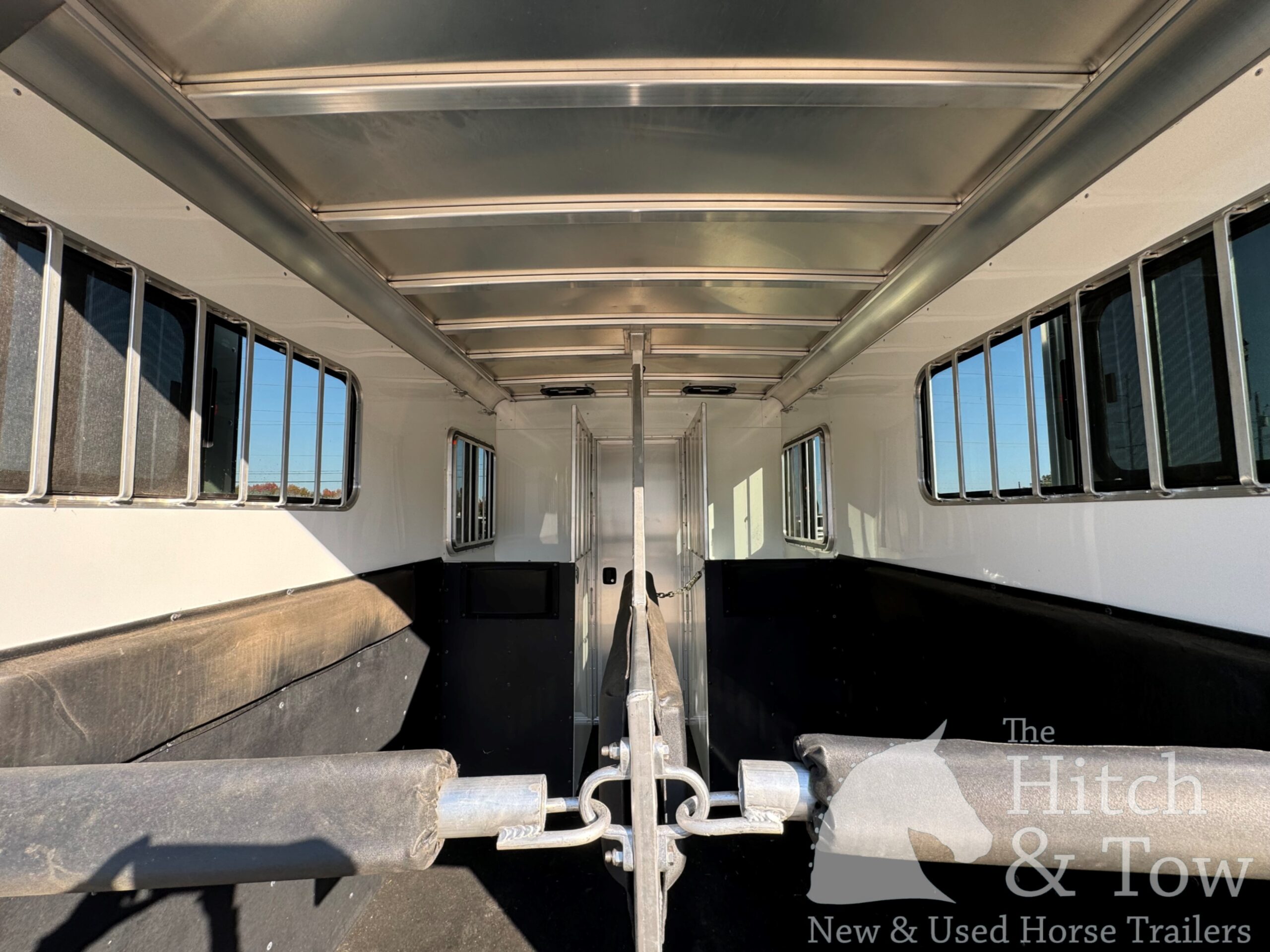 2023 ADAM 2 HORSE BUMPER PULL W/ MANGERS $17,900