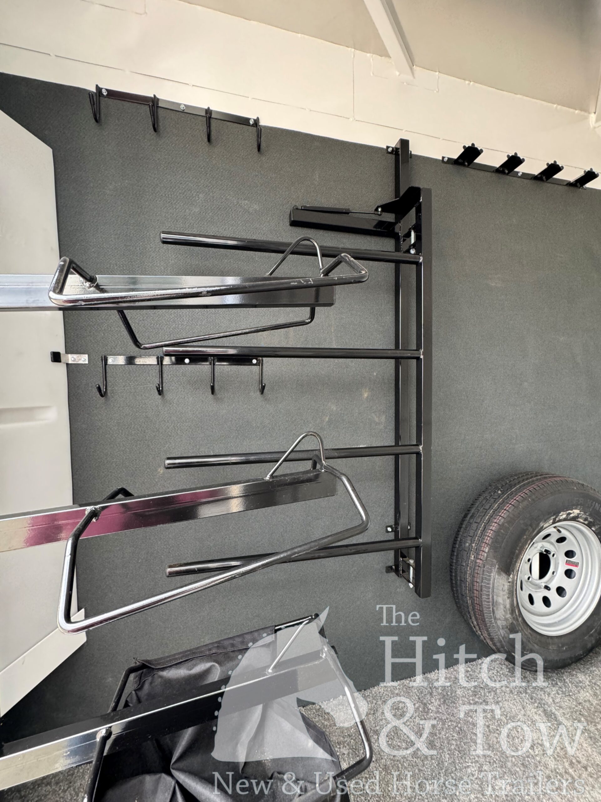 2023 TRAILS WEST CLASSIC II 2 HORSE SLANT LOAD BUMPER PULL $17,900