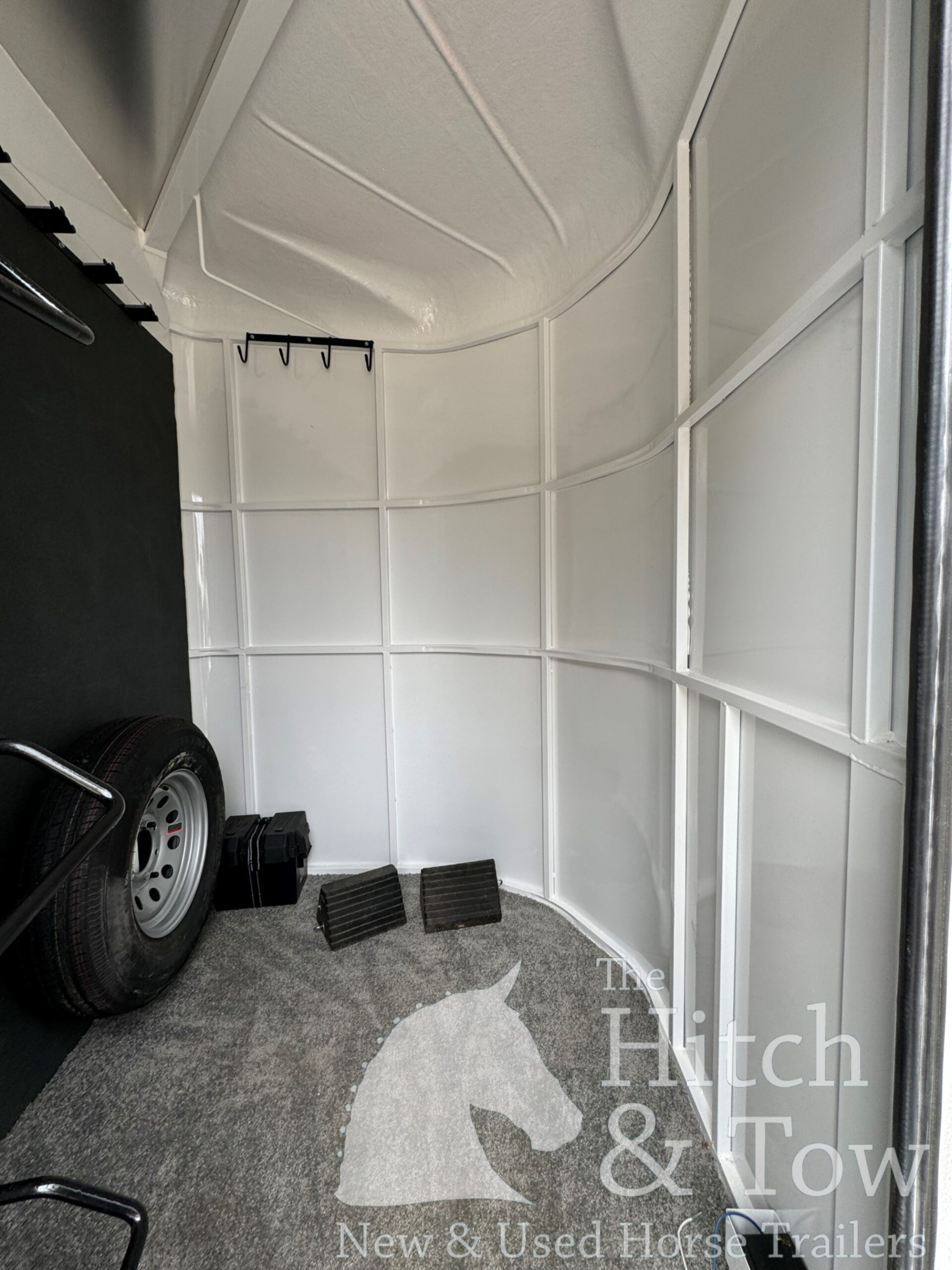 2023 TRAILS WEST CLASSIC II 2 HORSE SLANT LOAD BUMPER PULL $17,900