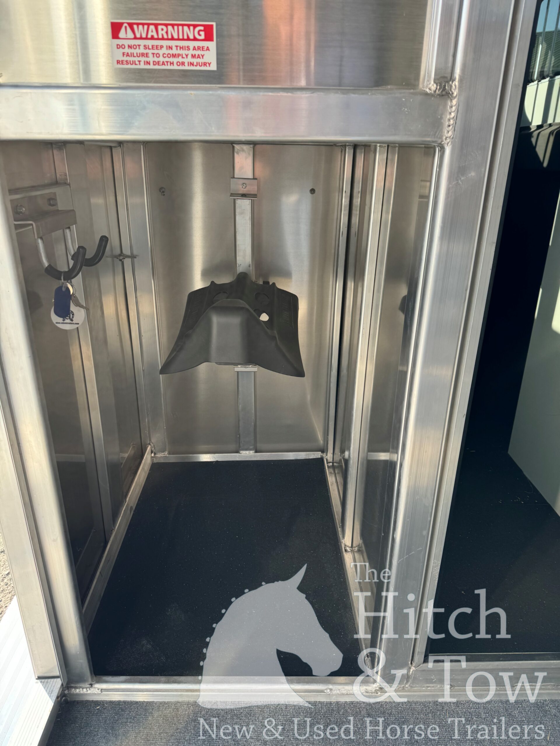 2023 ADAM 2 HORSE BUMPER PULL W/ MANGERS $17,900