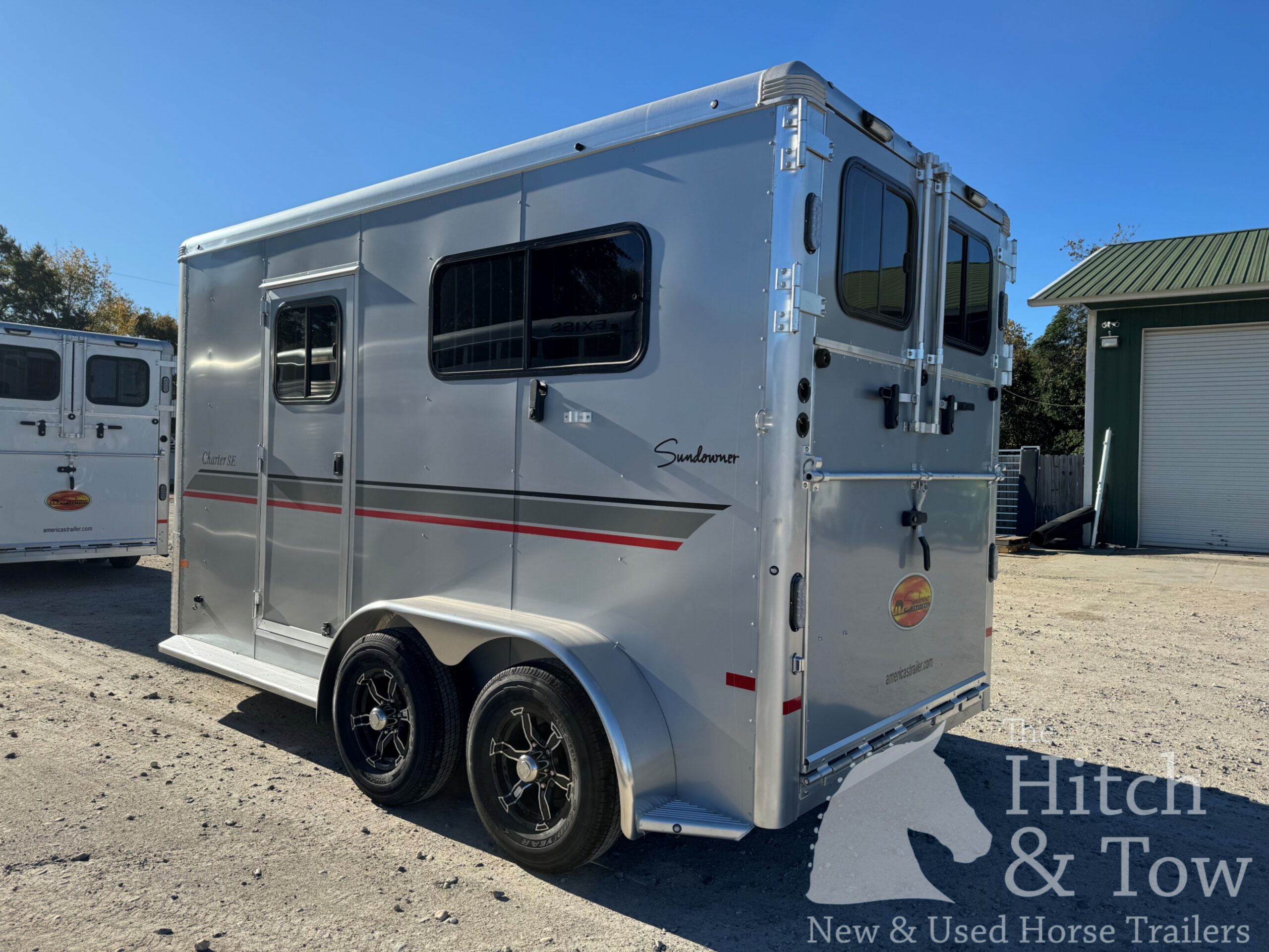 2026 SUNDOWNER CHARTER SE BUMPER PULL 2 HORSE STRAIGHT LOAD w/ GREAT FEATURES! $28,900