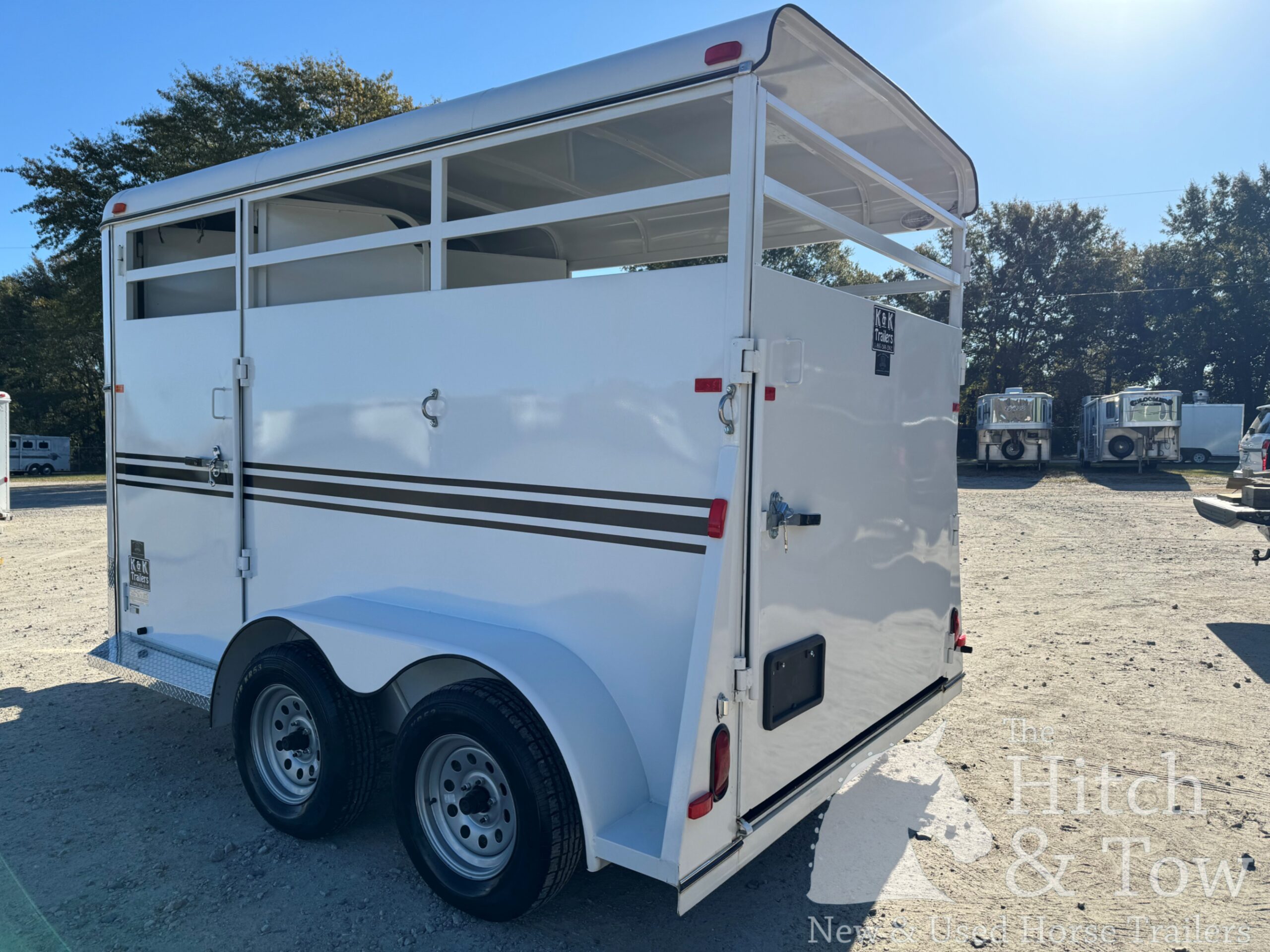 2023 BEE 2 HORSE SLANT BUMPER PULL STOCK COMBO TRAILER $10,500