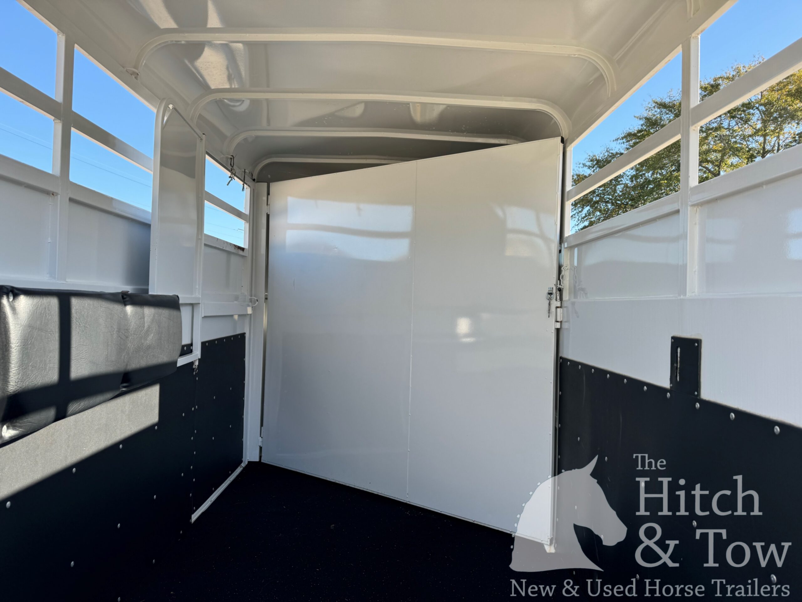 2023 BEE 2 HORSE SLANT BUMPER PULL STOCK COMBO TRAILER $10,500