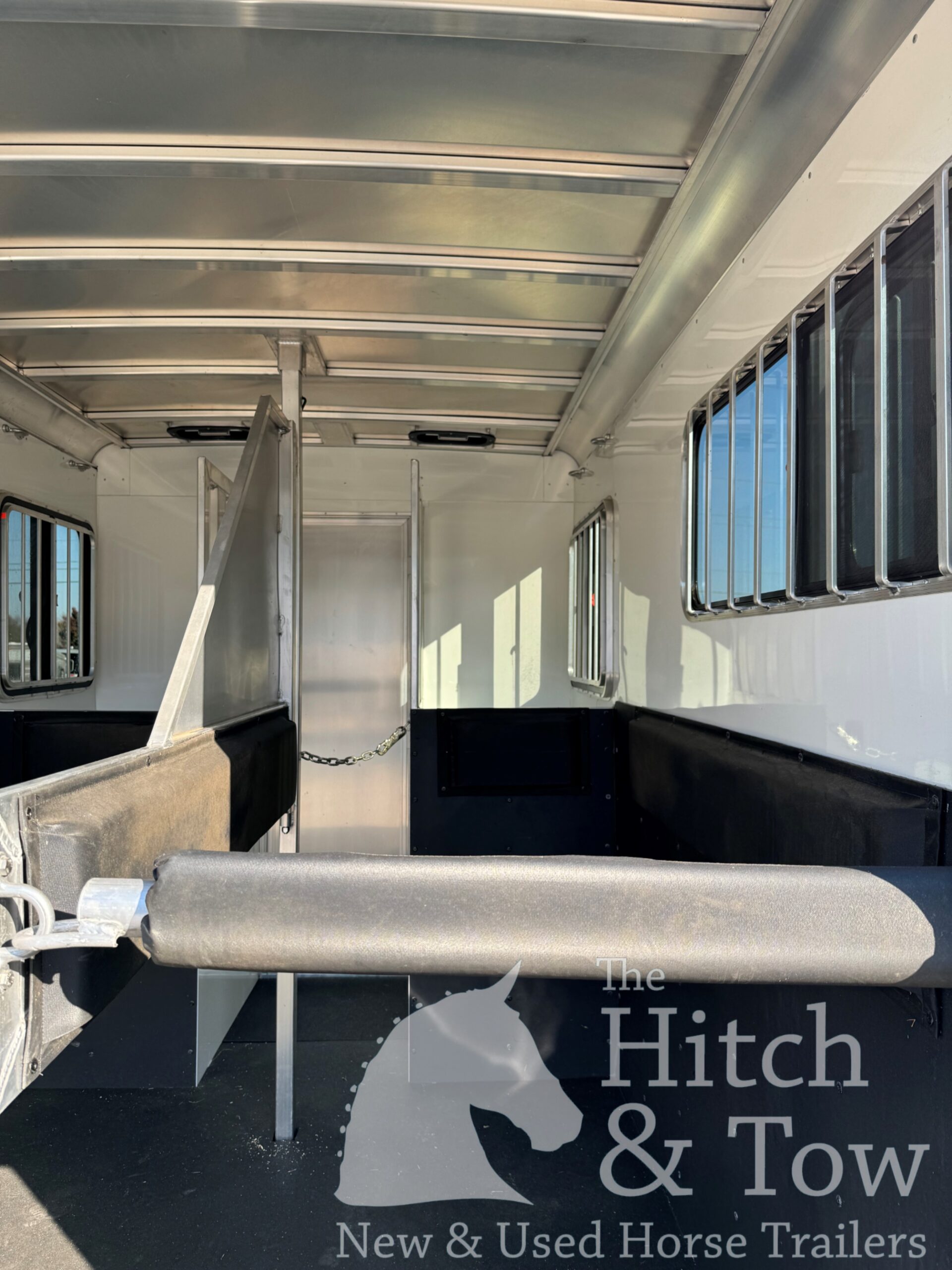 2023 ADAM 2 HORSE BUMPER PULL W/ MANGERS $17,900