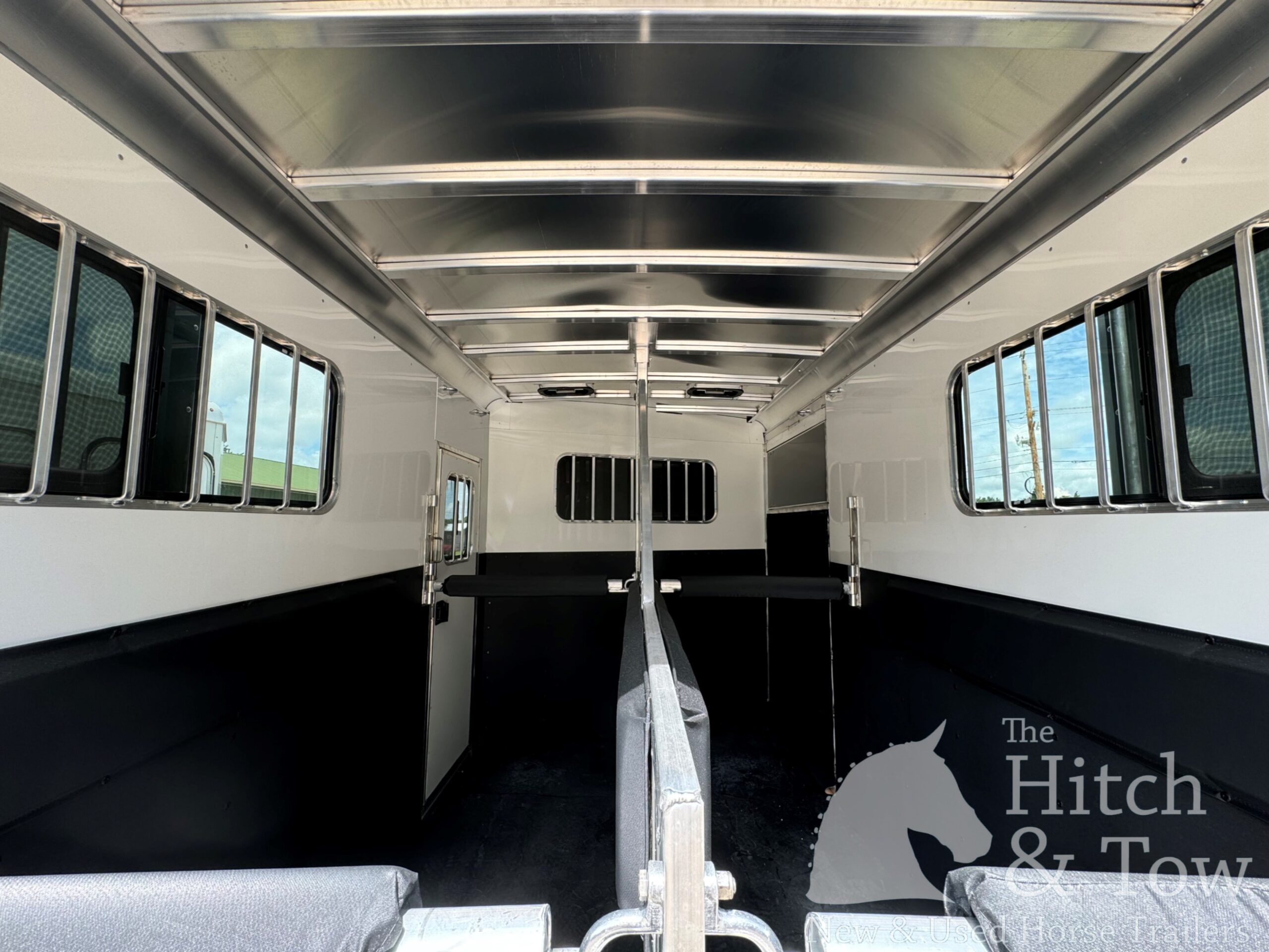 2026 ADAM JULITE 2 HORSE BUMPER PULL W/ SIDE RAMP $21,500