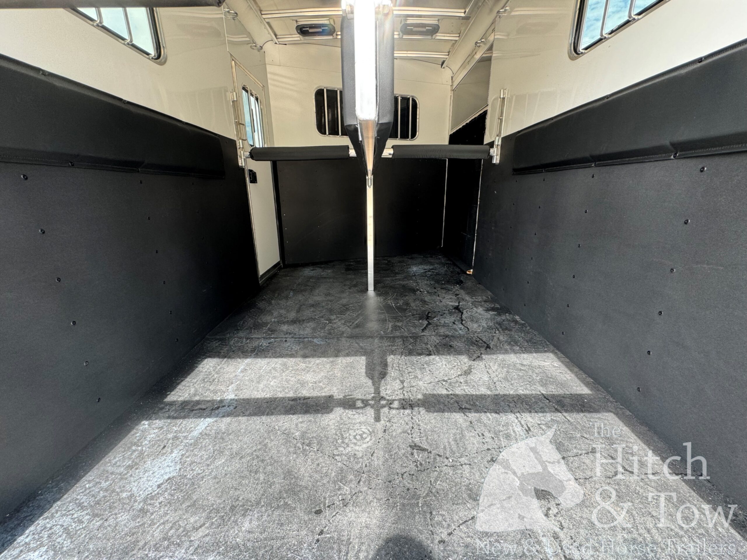 2026 ADAM JULITE 2 HORSE BUMPER PULL W/ SIDE RAMP $21,500