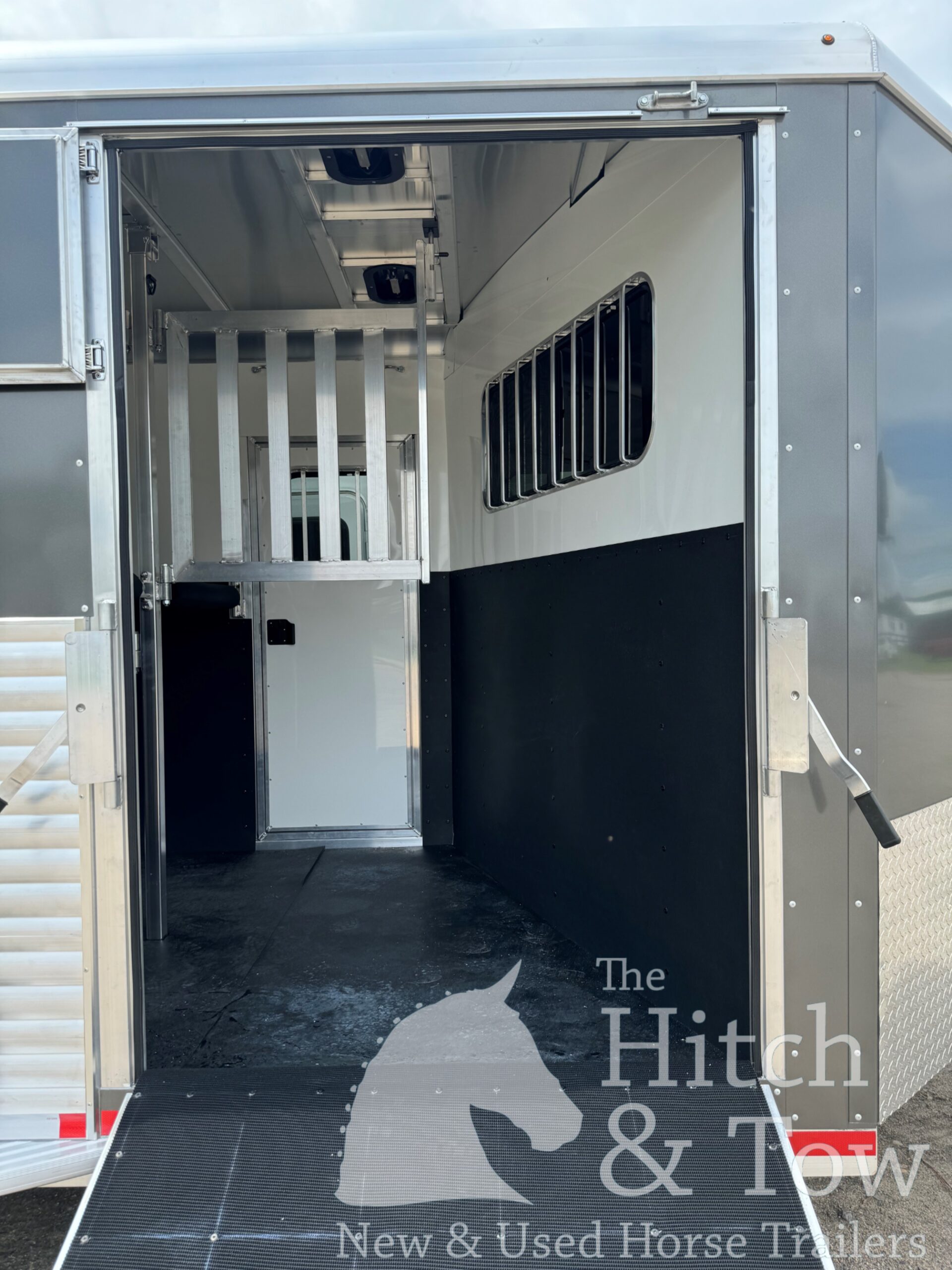 2026 ADAM JULITE 2 HORSE BUMPER PULL W/ SIDE RAMP $21,500