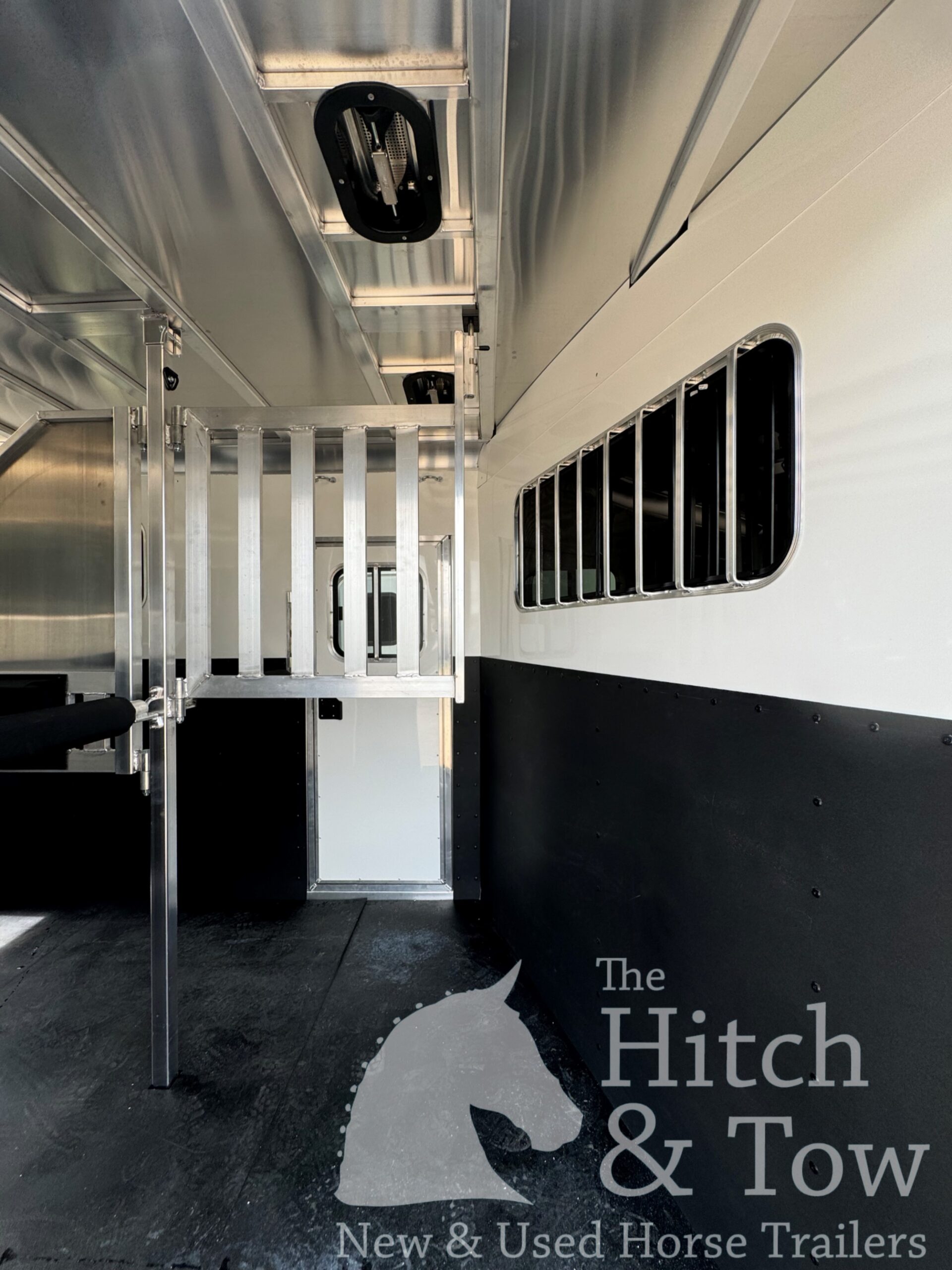 2026 ADAM JULITE 2 HORSE BUMPER PULL W/ SIDE RAMP $21,500