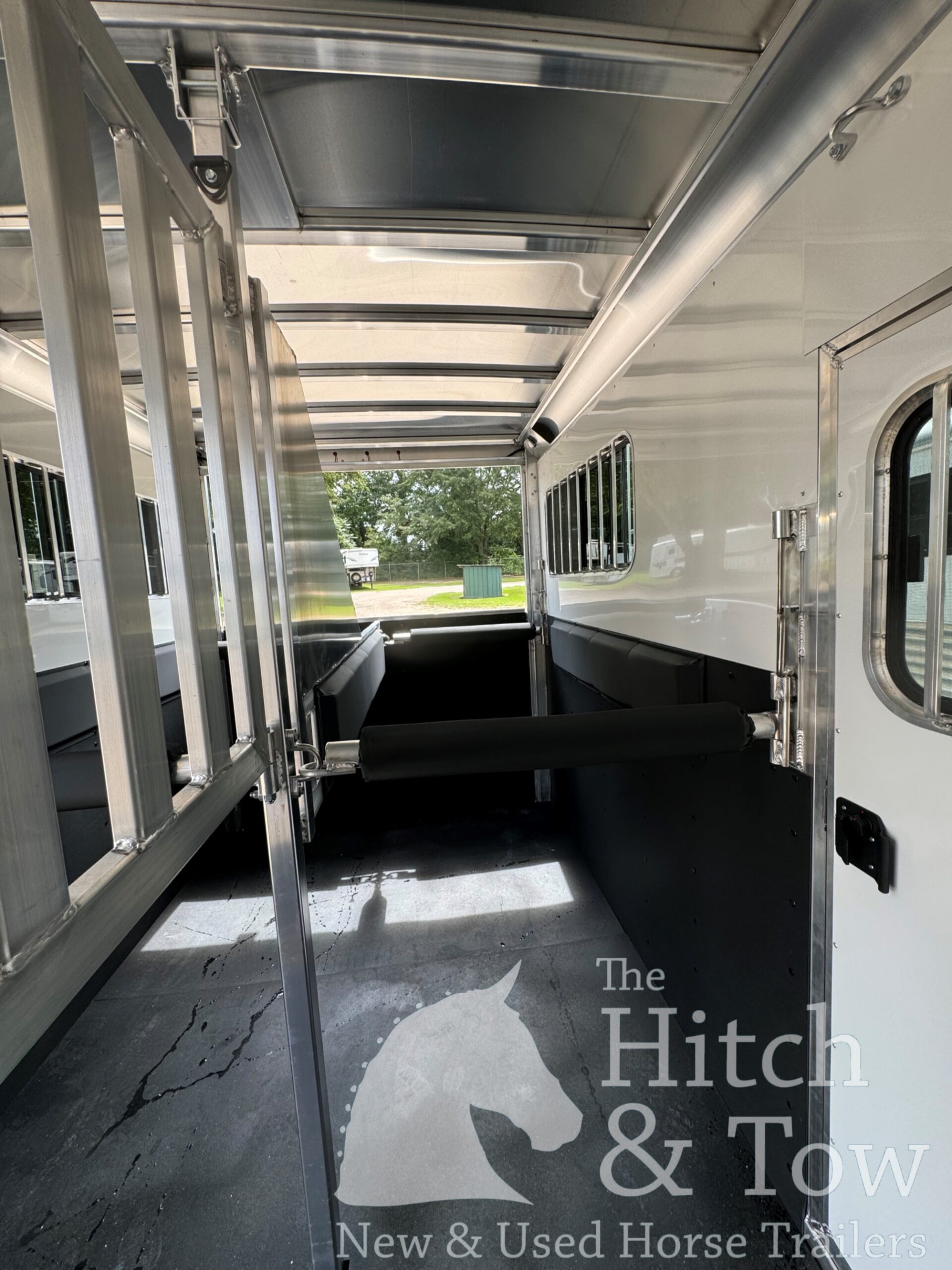 2026 ADAM JULITE 2 HORSE BUMPER PULL W/ SIDE RAMP $21,500