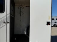 2005 TRAIL-ET 2 HORSE BUMPER PULL W/ DRESSING ROOM $10,900