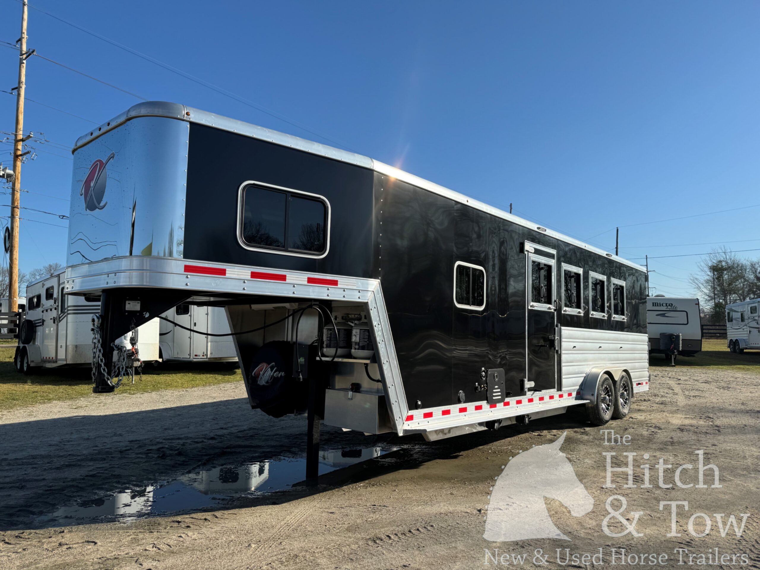 2025 KIEFERBILT 4 HORSE W/ 7’9″ JBJ CONVERSIONS LIVING QUARTERS, TONS OF UPGRADES, & TONS OF STORAGE!! $69,900