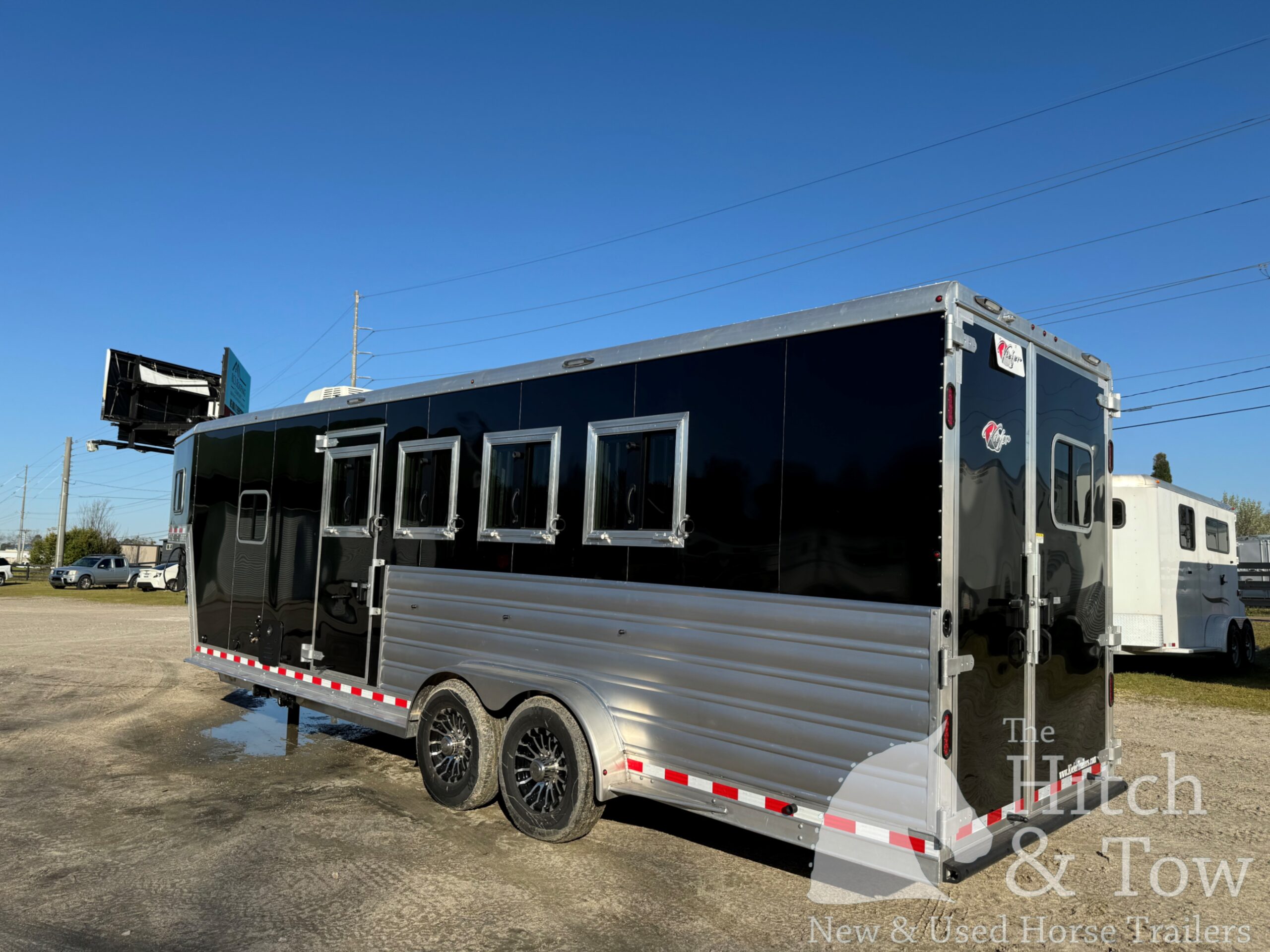 2025 KIEFERBILT 4 HORSE W/ 7’9″ JBJ CONVERSIONS LIVING QUARTERS, TONS OF UPGRADES, & TONS OF STORAGE!! $69,900