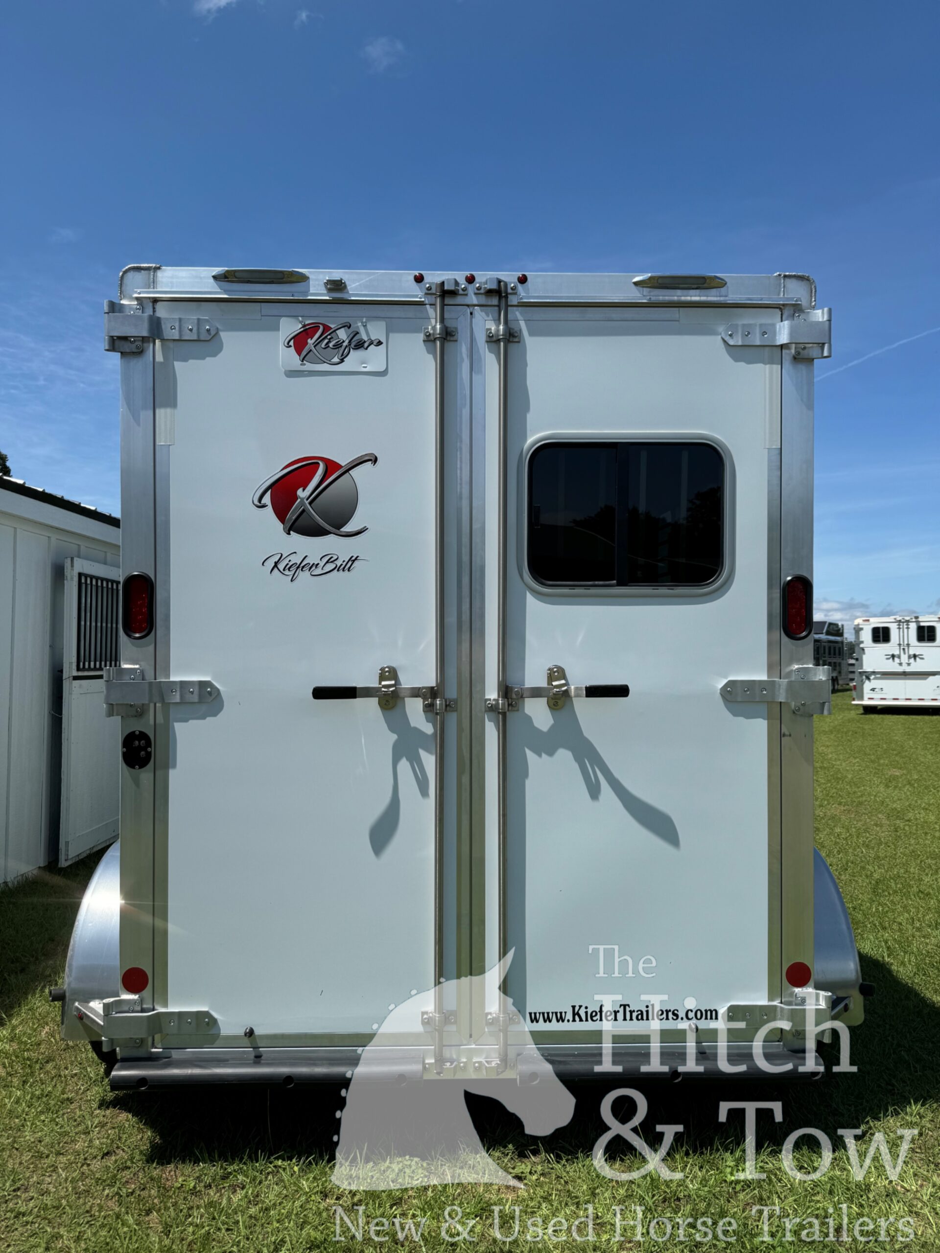 2026 KIEFERBILT 2 HORSE SLANT BUMPER PULL W/ DRESSING ROOM $20,900