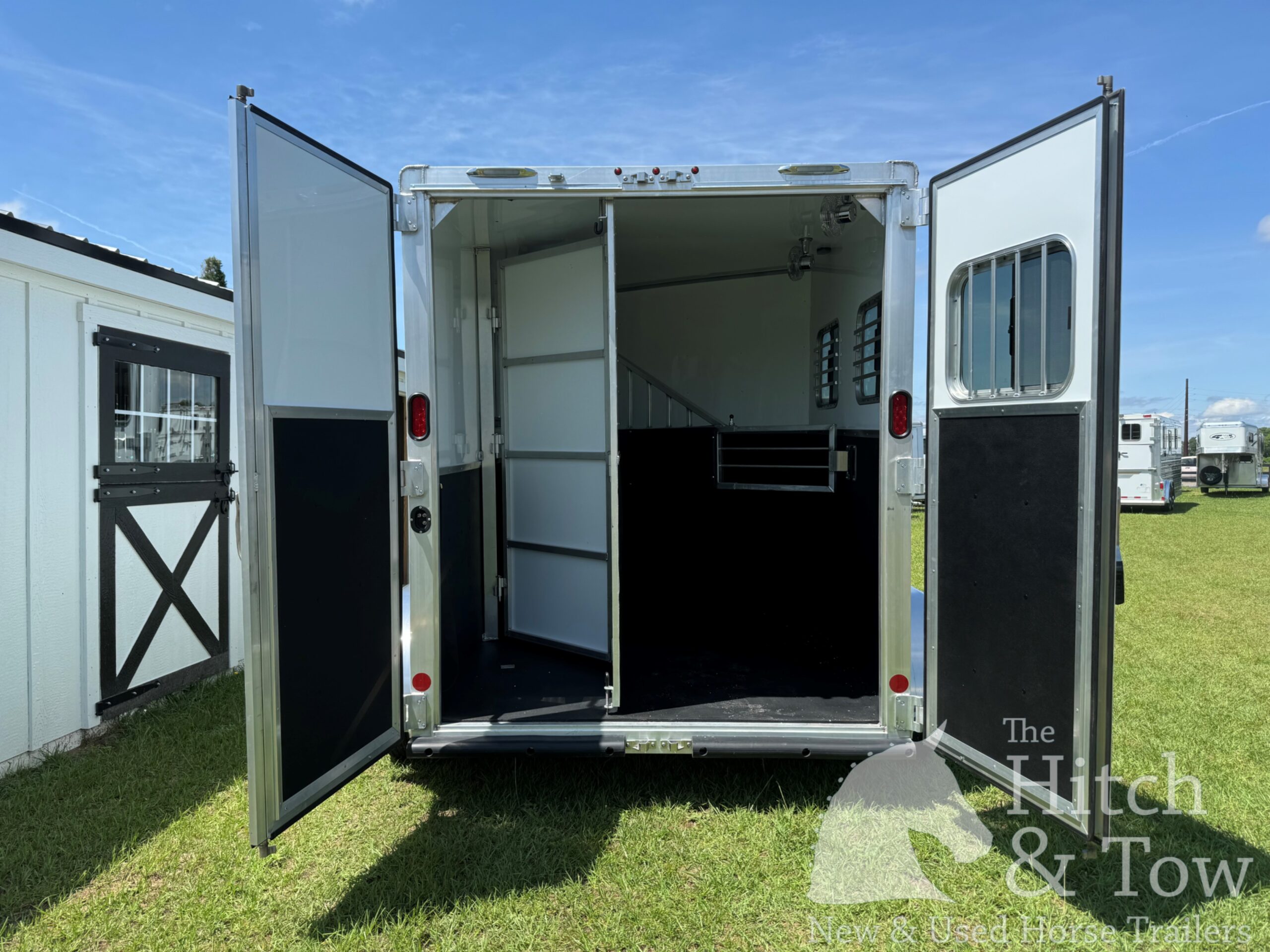 2026 KIEFERBILT 2 HORSE SLANT BUMPER PULL W/ DRESSING ROOM $20,900