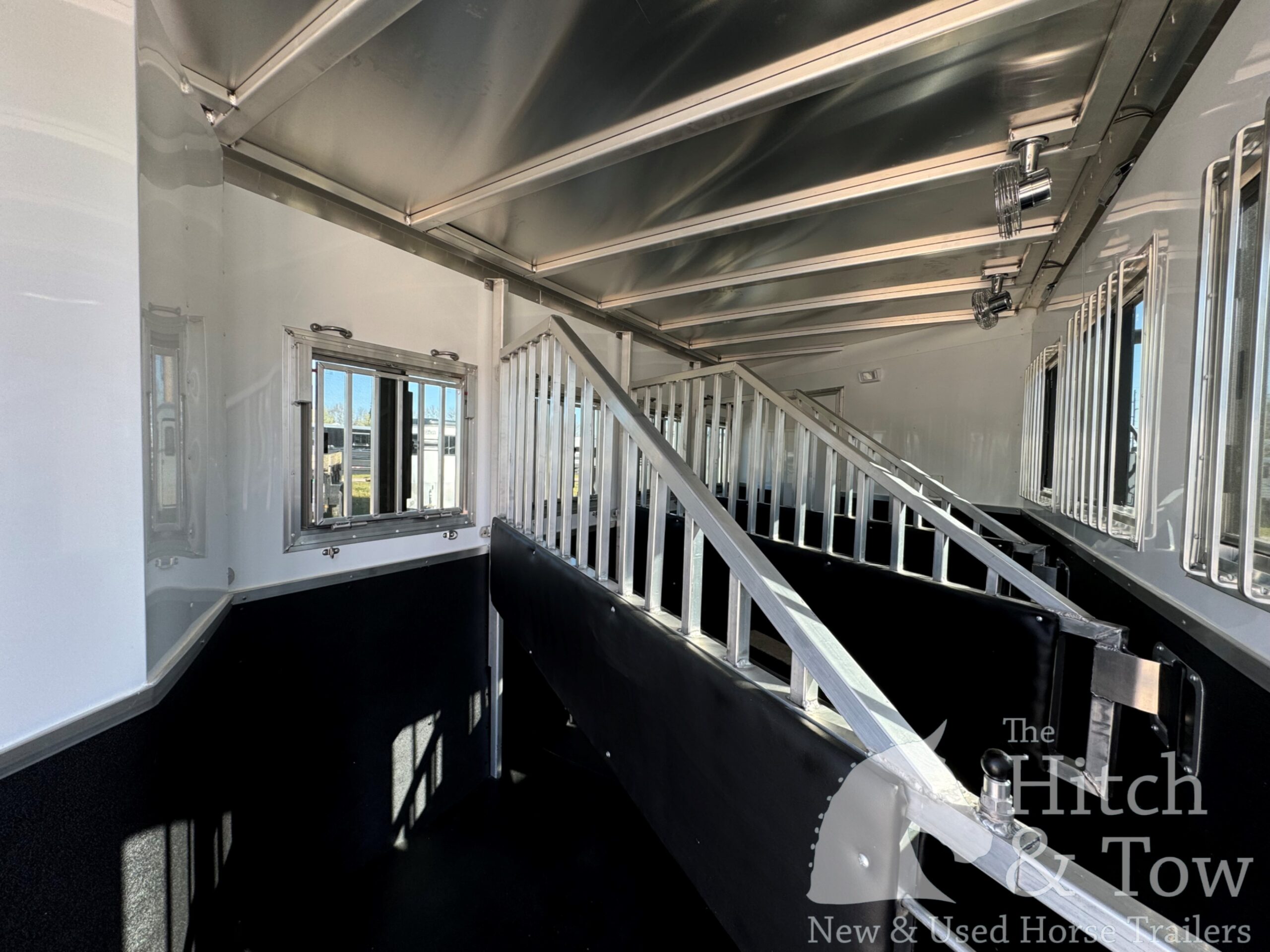 2025 KIEFERBILT 4 HORSE W/ 7’9″ JBJ CONVERSIONS LIVING QUARTERS, TONS OF UPGRADES, & TONS OF STORAGE!! $69,900