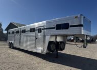 TRAINERS TRAILER!! 2002 4 STAR 5 HORSE HEAD TO HEAD $34,900