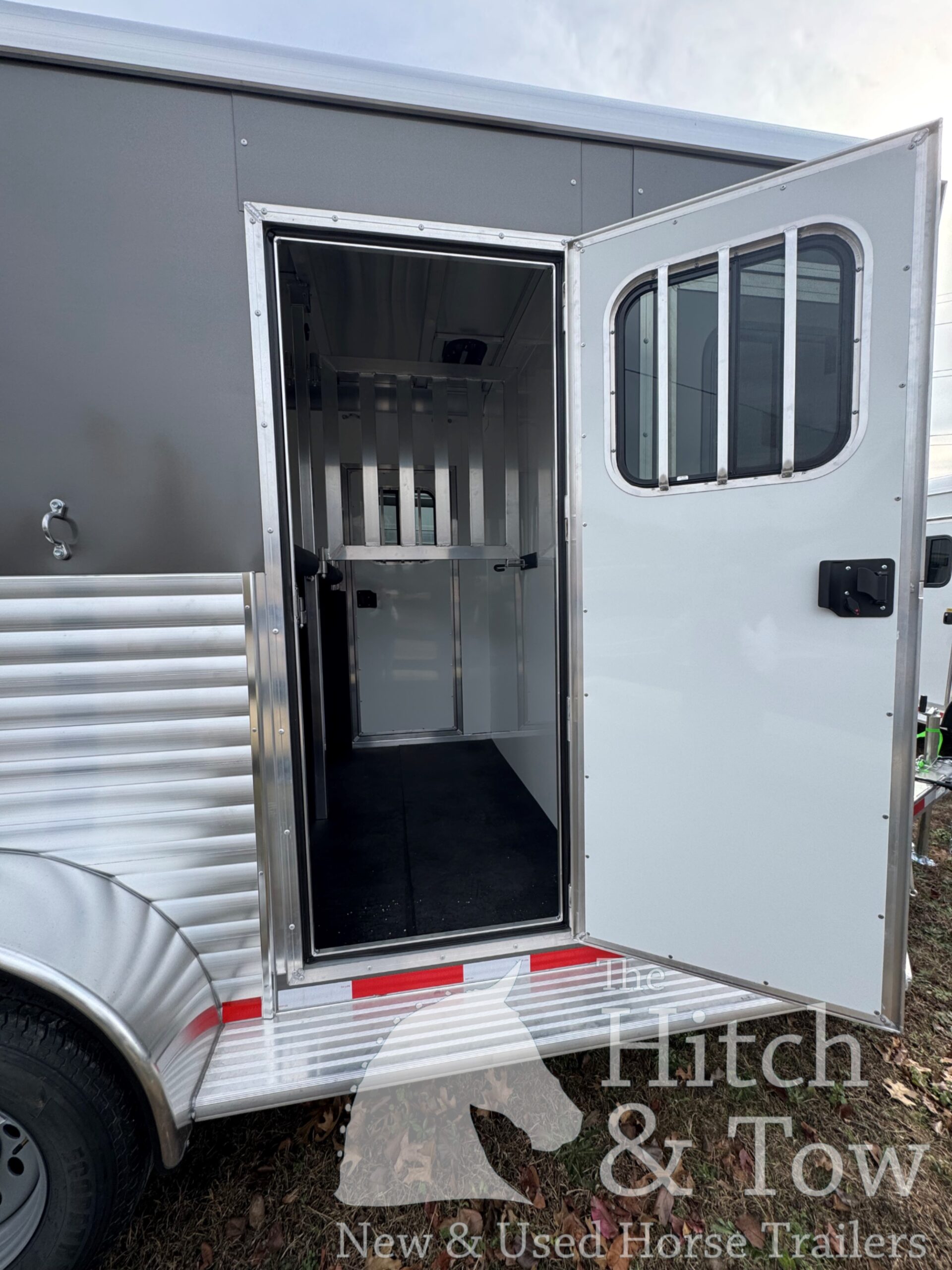 2026 ADAM 2 HORSE BUMPER PULL W/ DRESSING ROOM! $19,500