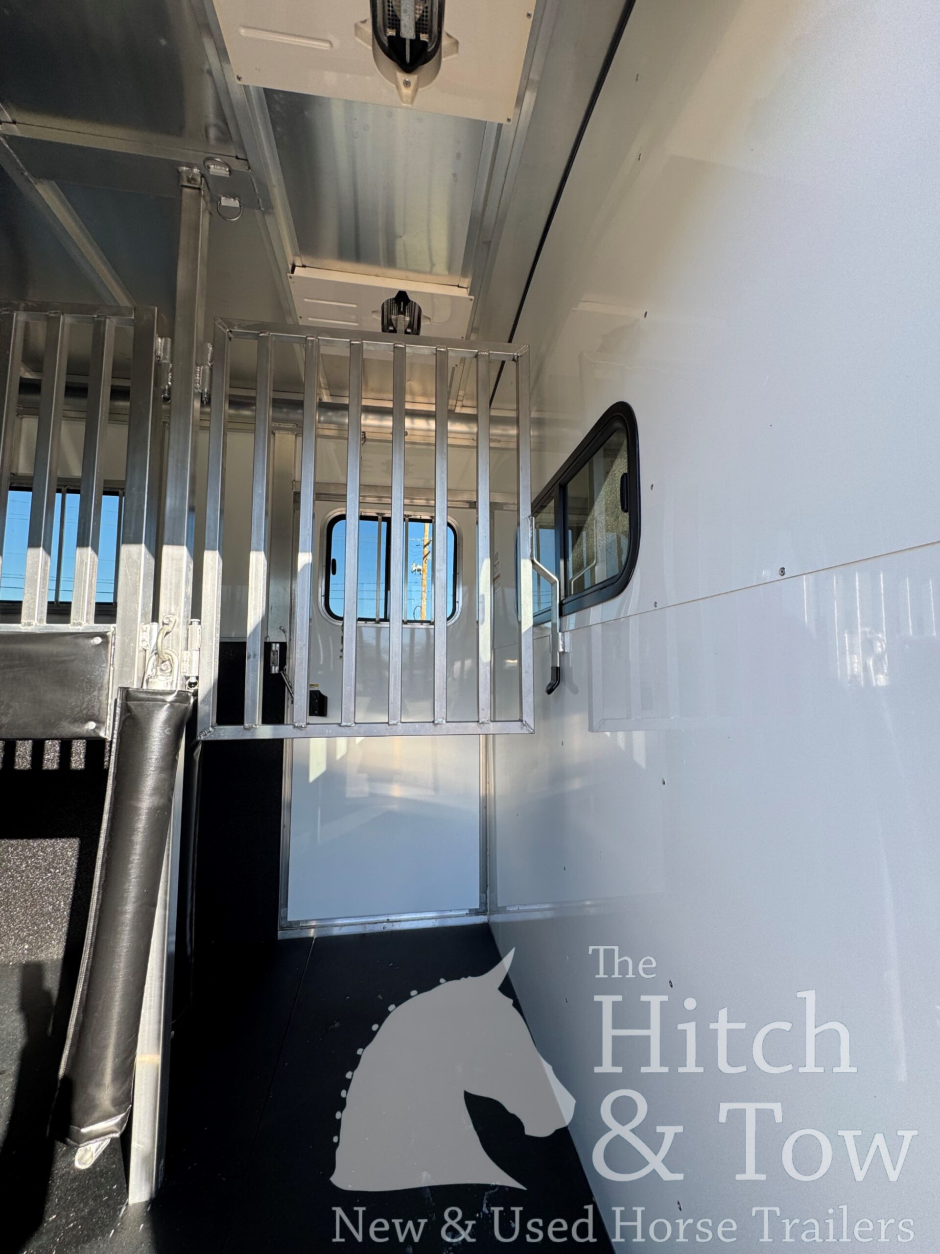 2020 SUNDOWNER CHARTER SE BUMPER PULL 2 HORSE STRAIGHT LOAD! $19,900