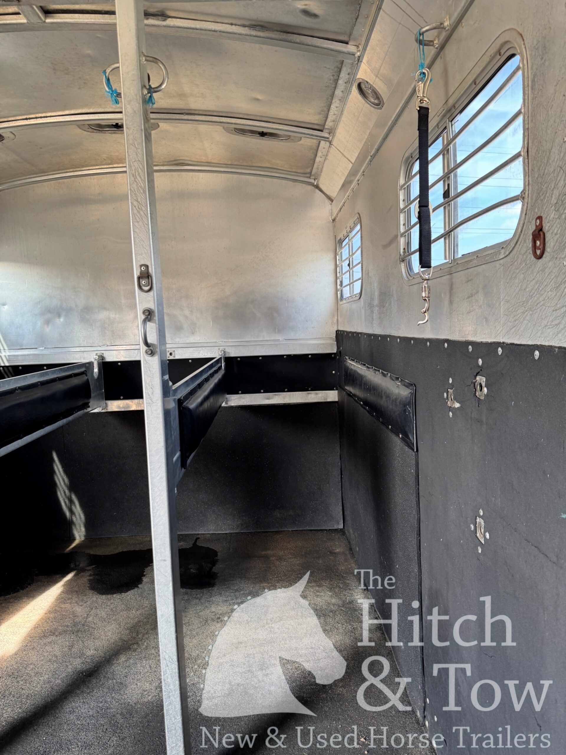 TRAINERS TRAILER!! 2002 4 STAR 5 HORSE HEAD TO HEAD $34,900