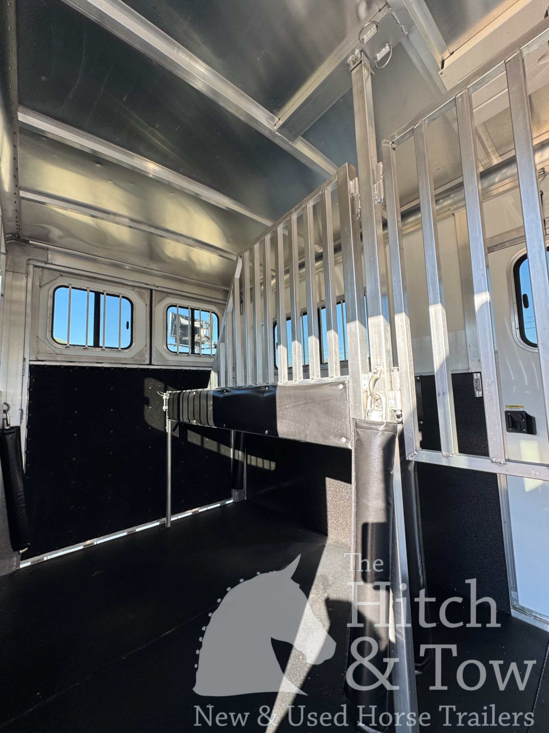 2020 SUNDOWNER CHARTER SE BUMPER PULL 2 HORSE STRAIGHT LOAD! $19,900