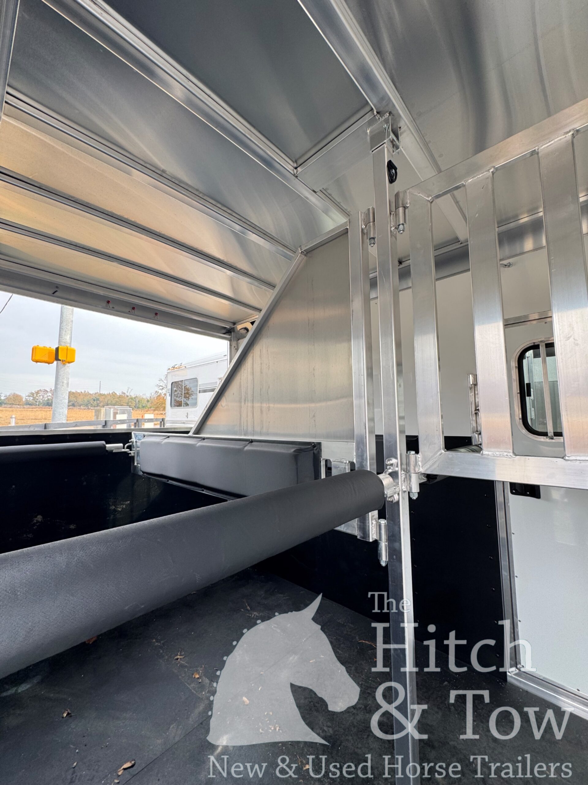 2026 ADAM 2 HORSE BUMPER PULL W/ DRESSING ROOM! $19,500