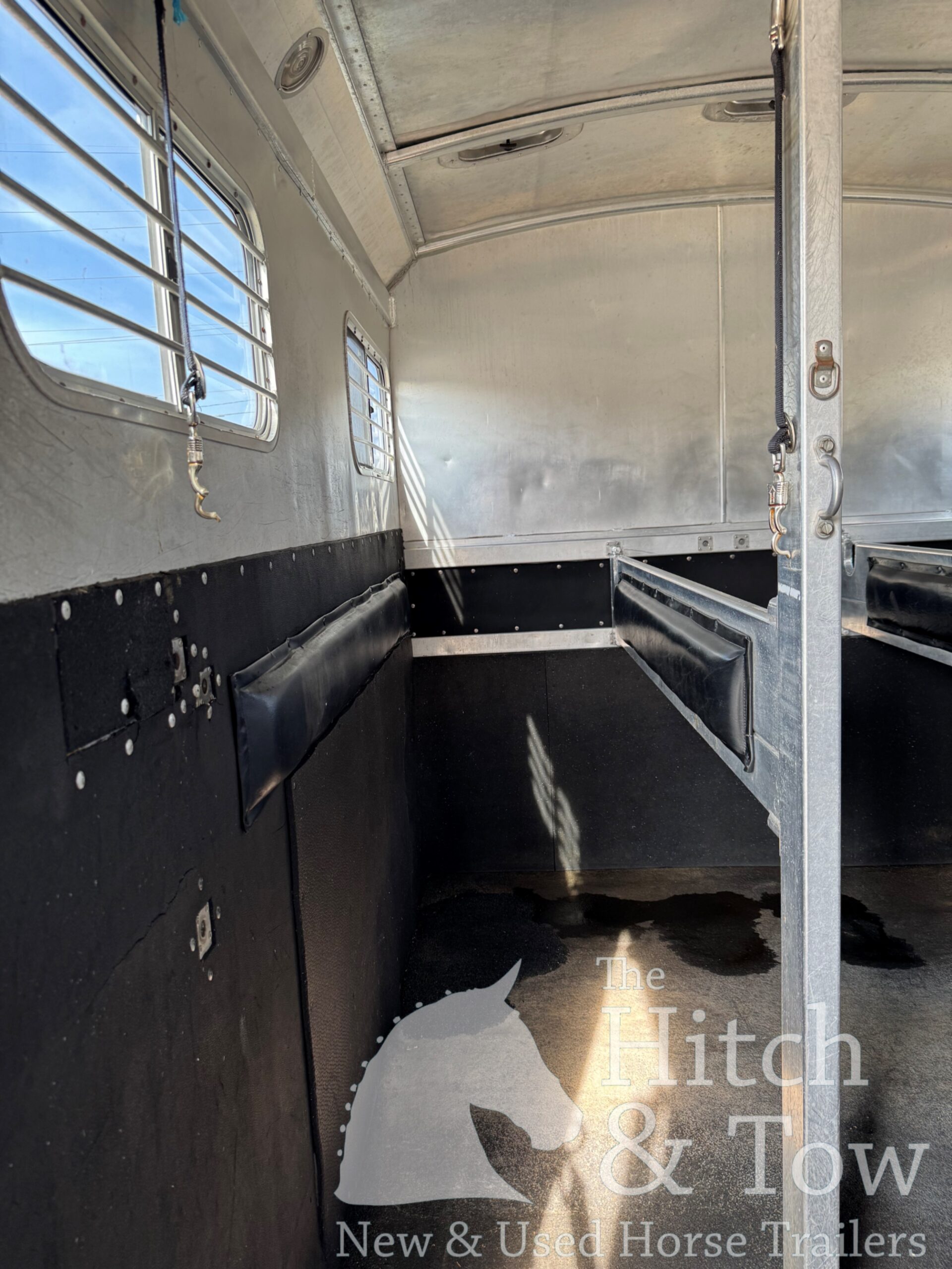 TRAINERS TRAILER!! 2002 4 STAR 5 HORSE HEAD TO HEAD $34,900