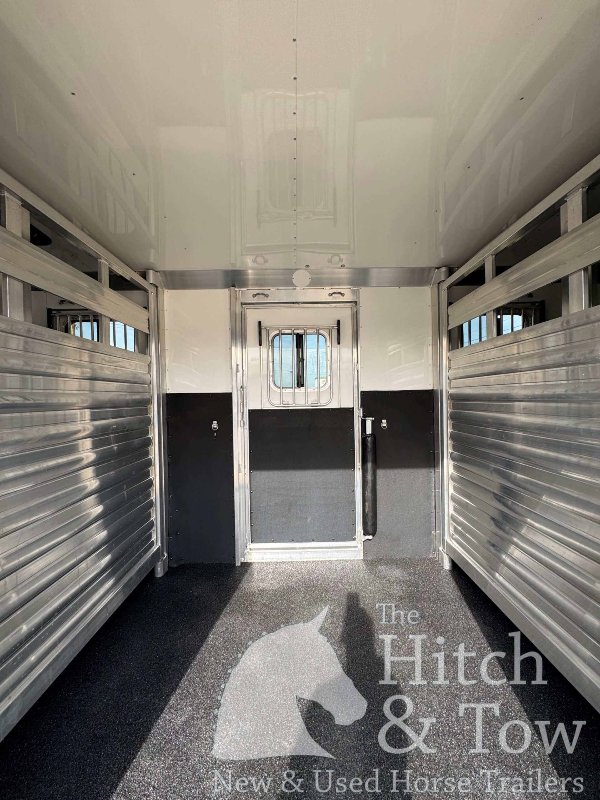 2022 4 STAR 4 HORSE HEAD TO HEAD, MAKES INTO 3 BOX STALLS!!! $79,900