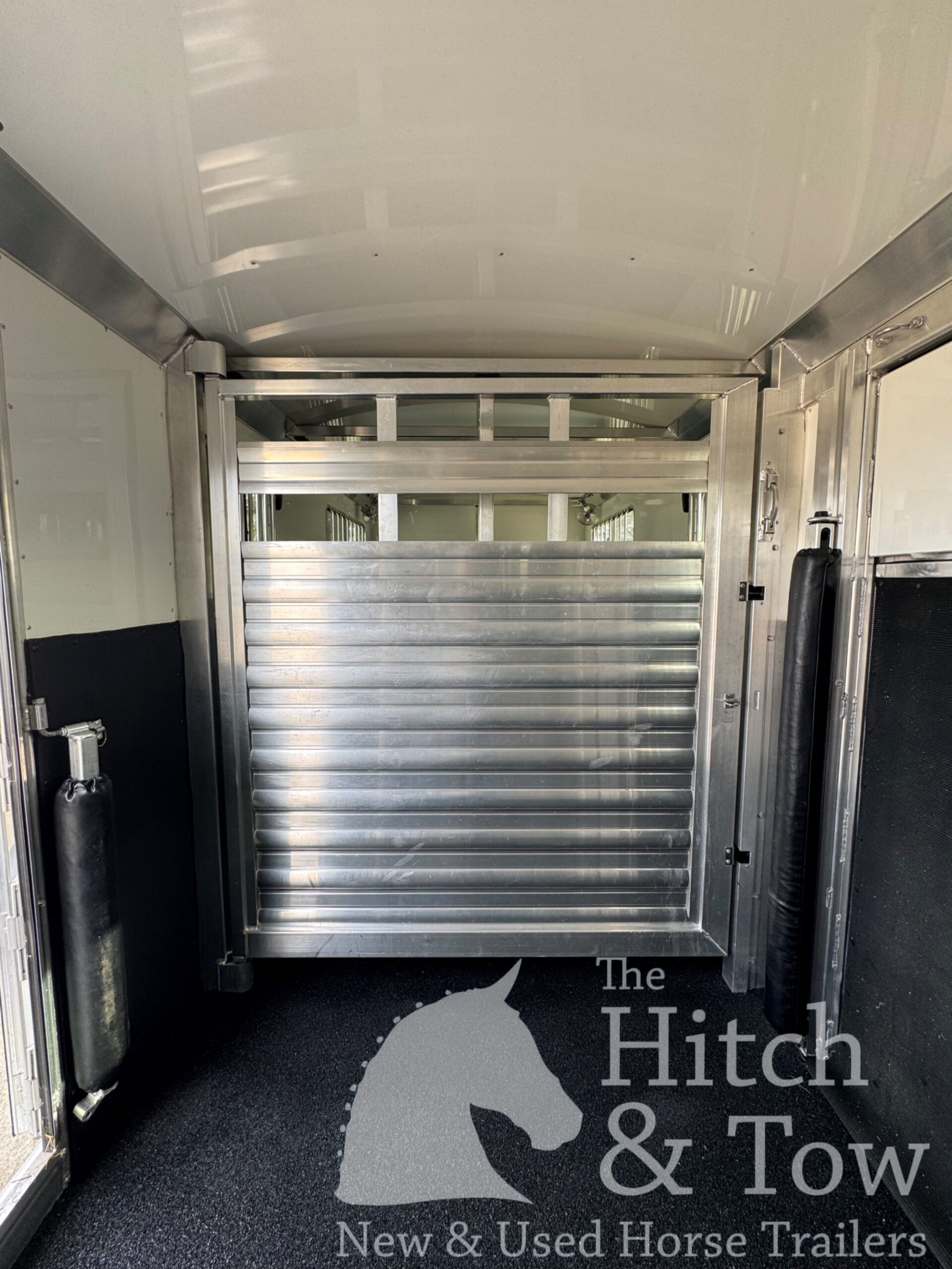 2022 4 STAR 4 HORSE HEAD TO HEAD, MAKES INTO 3 BOX STALLS!!! $79,900