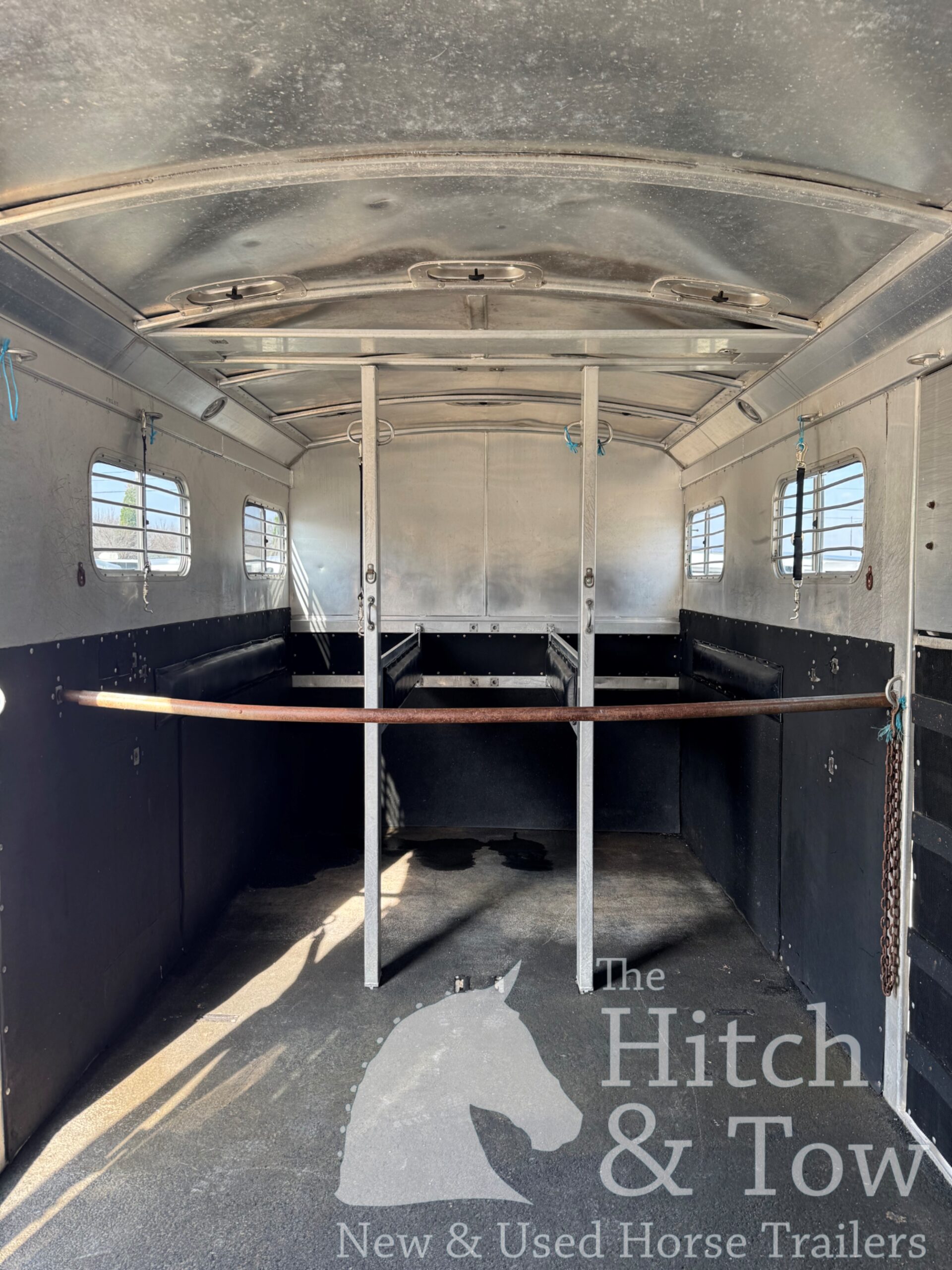 TRAINERS TRAILER!! 2002 4 STAR 5 HORSE HEAD TO HEAD $34,900