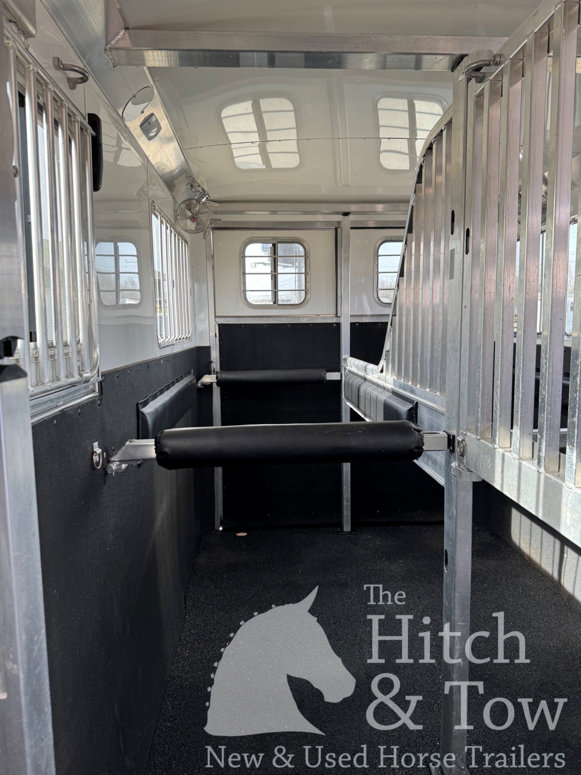 2022 4 STAR 4 HORSE HEAD TO HEAD, MAKES INTO 3 BOX STALLS!!! $79,900