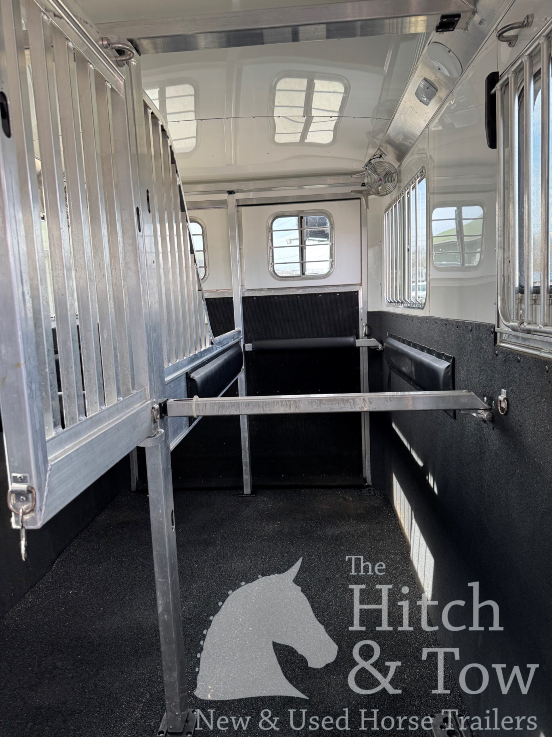 2022 4 STAR 4 HORSE HEAD TO HEAD, MAKES INTO 3 BOX STALLS!!! $79,900