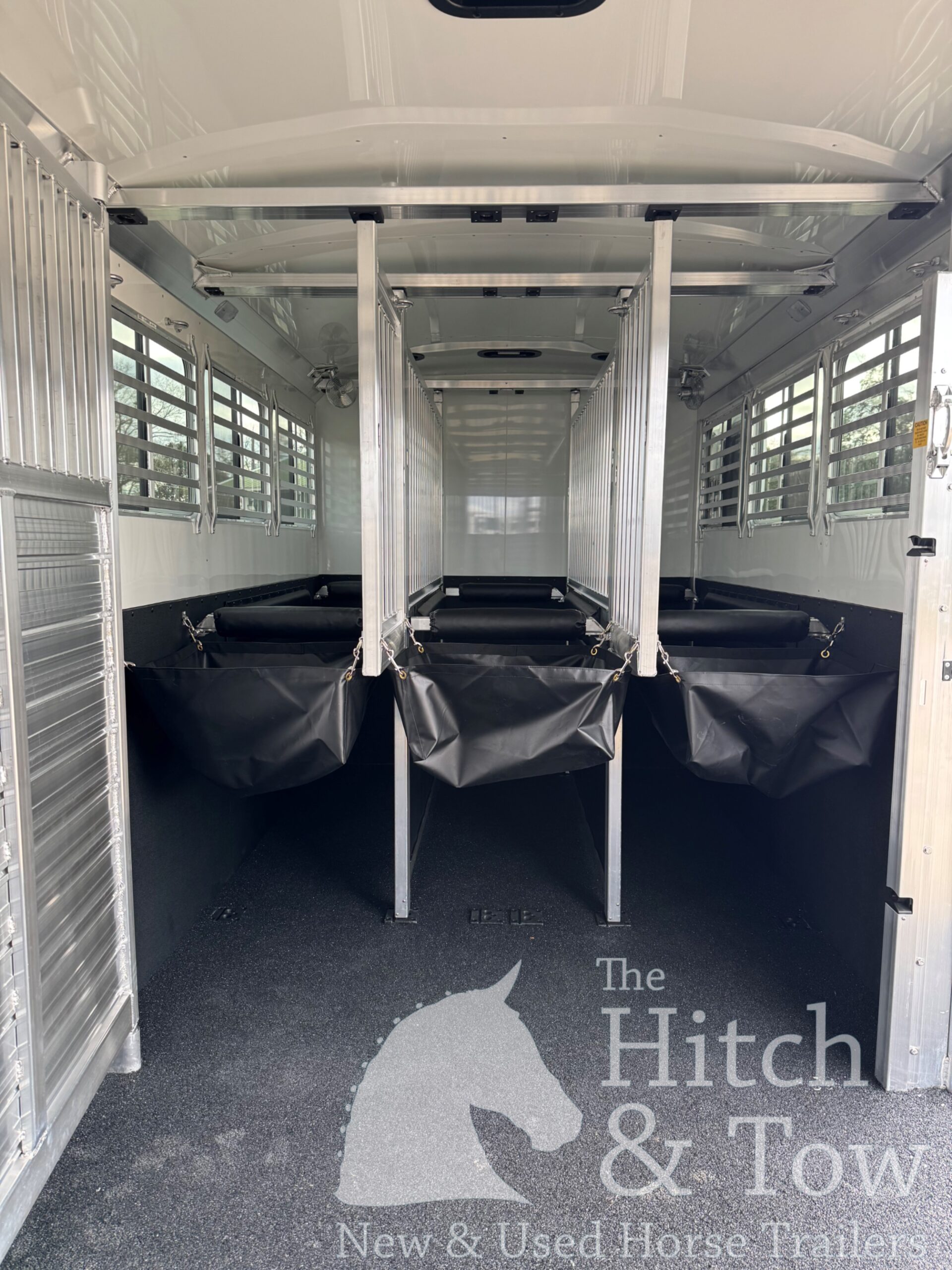 2026 4 STAR 6-8 HORSE HEAD TO HEAD W/ AIR RIDE & MANY UPGRADES $159,900