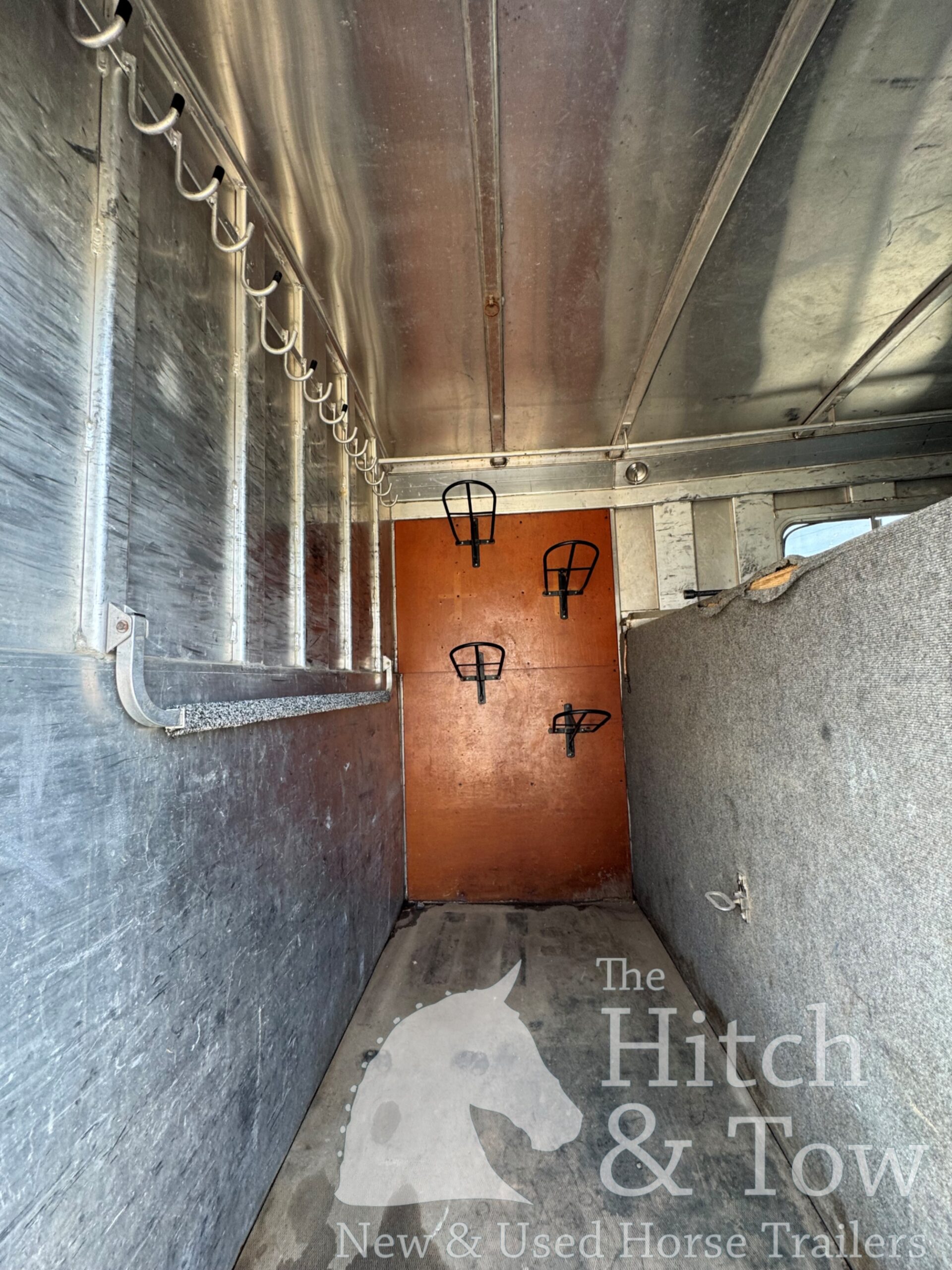 TRAINERS TRAILER!! 2002 4 STAR 5 HORSE HEAD TO HEAD $34,900