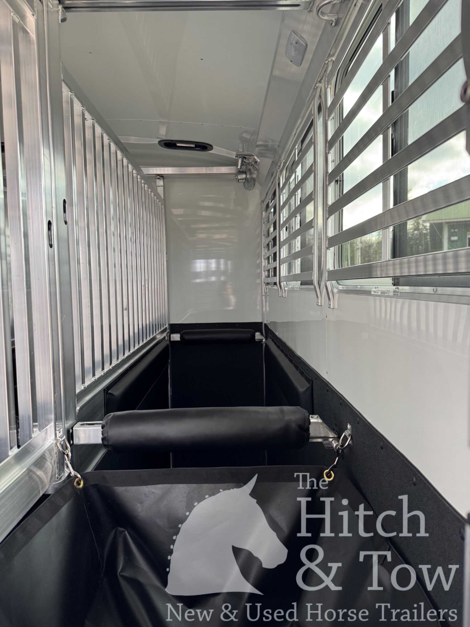 2026 4 STAR 6-8 HORSE HEAD TO HEAD W/ AIR RIDE & MANY UPGRADES $159,900