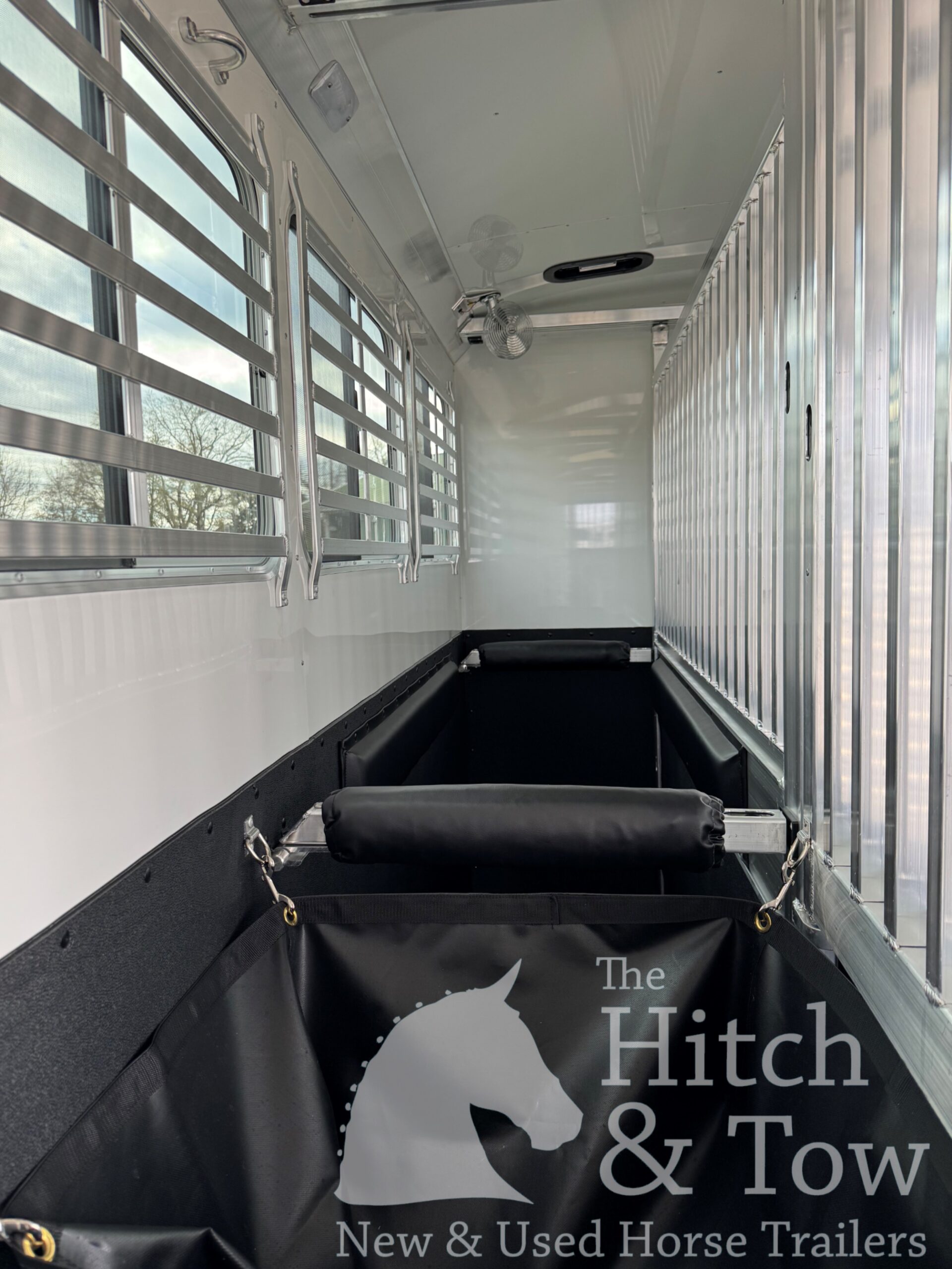 2026 4 STAR 6-8 HORSE HEAD TO HEAD W/ AIR RIDE & MANY UPGRADES $159,900