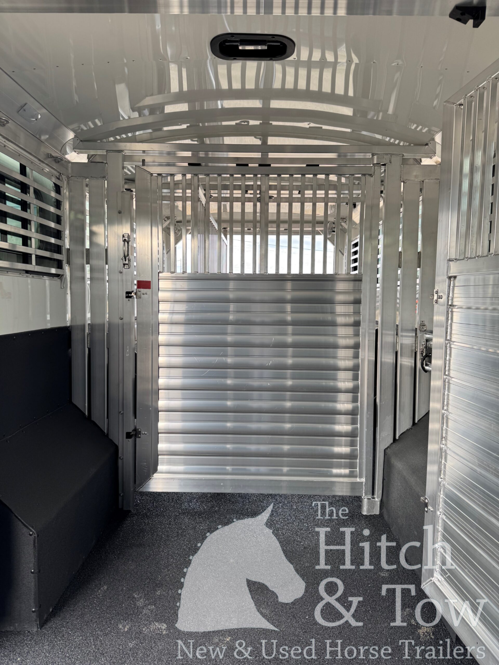 2026 4 STAR 6-8 HORSE HEAD TO HEAD W/ AIR RIDE & MANY UPGRADES $159,900