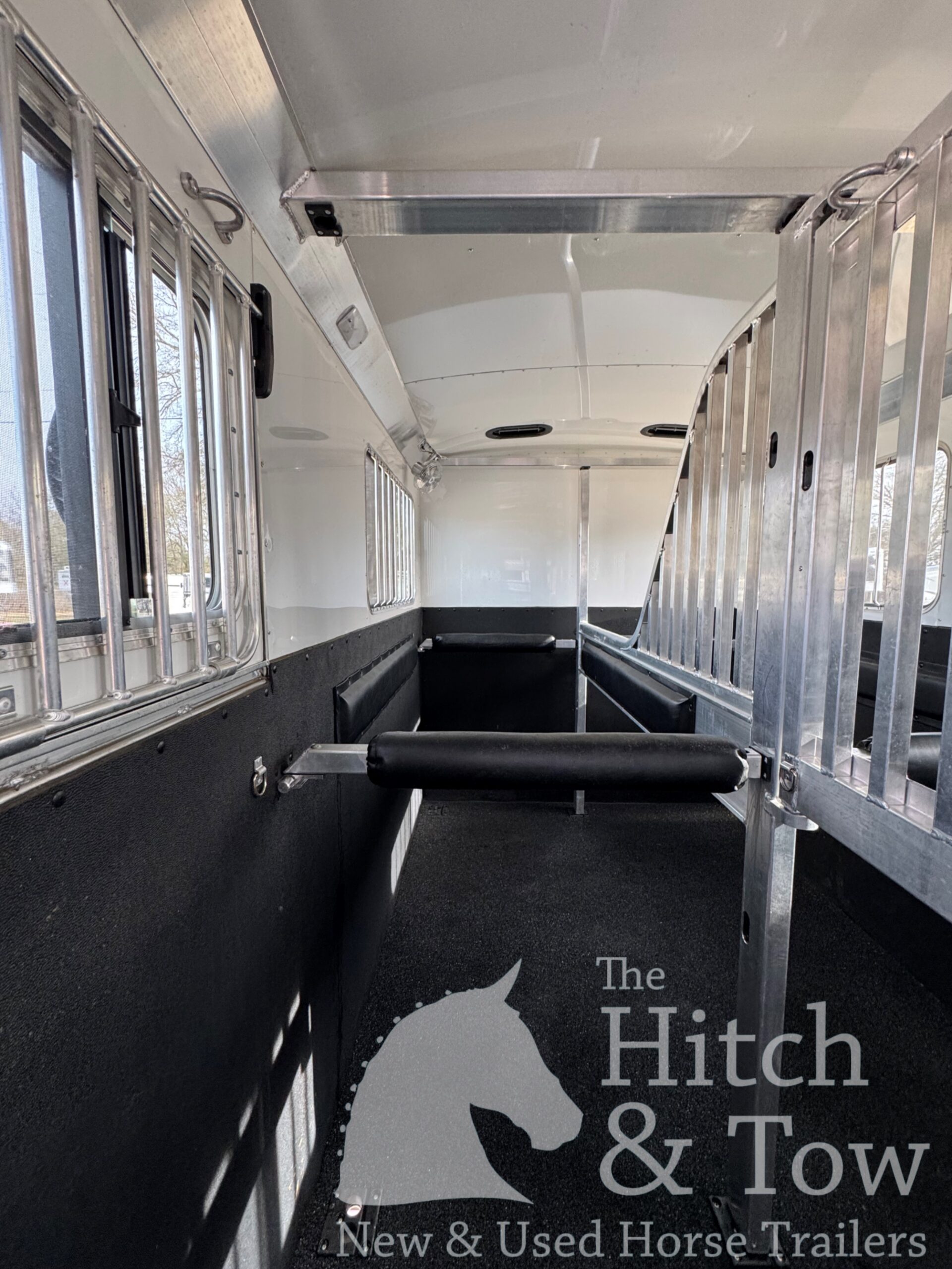 2022 4 STAR 4 HORSE HEAD TO HEAD, MAKES INTO 3 BOX STALLS!!! $79,900