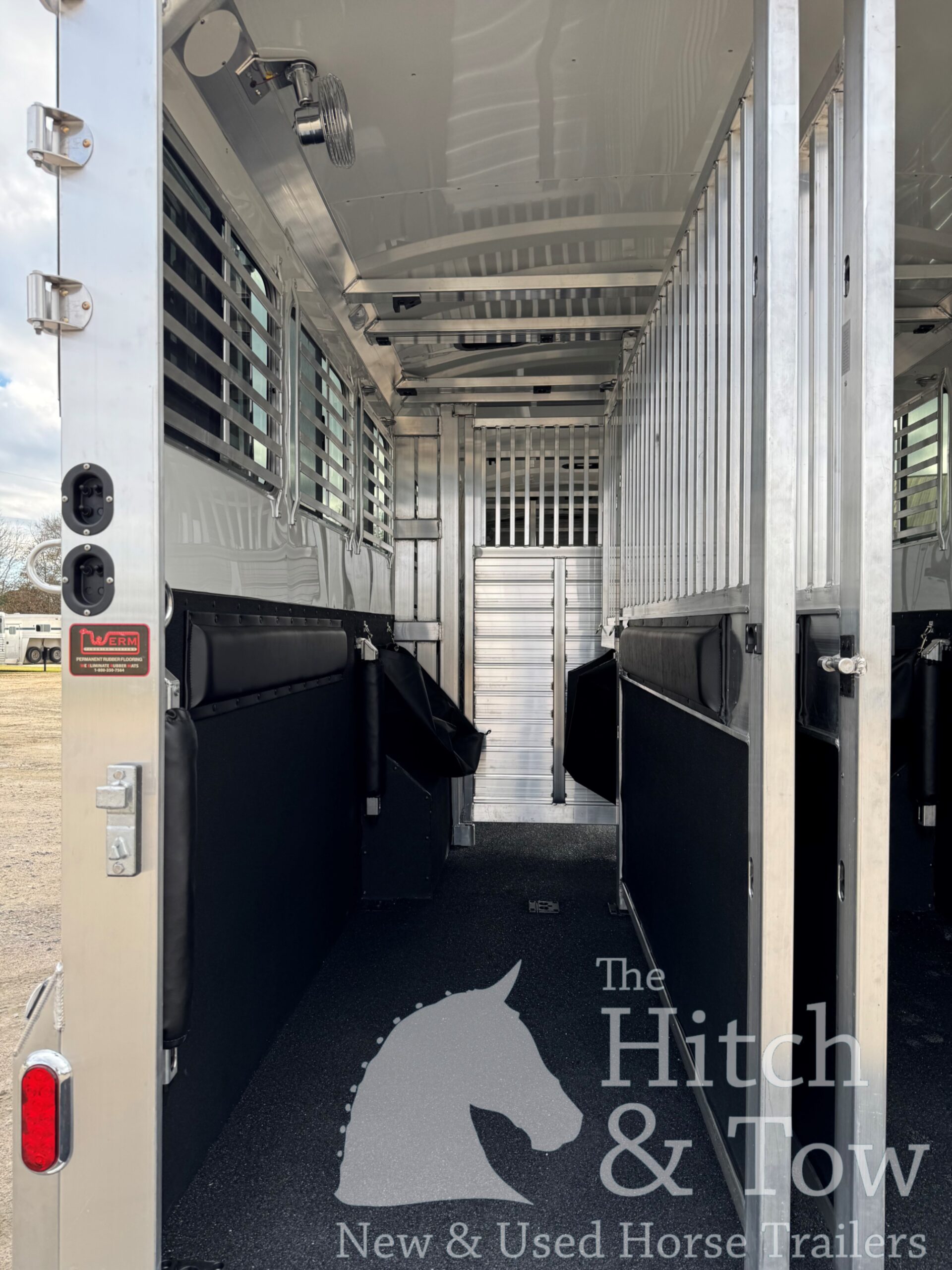 2026 4 STAR 6-8 HORSE HEAD TO HEAD W/ AIR RIDE & MANY UPGRADES $159,900