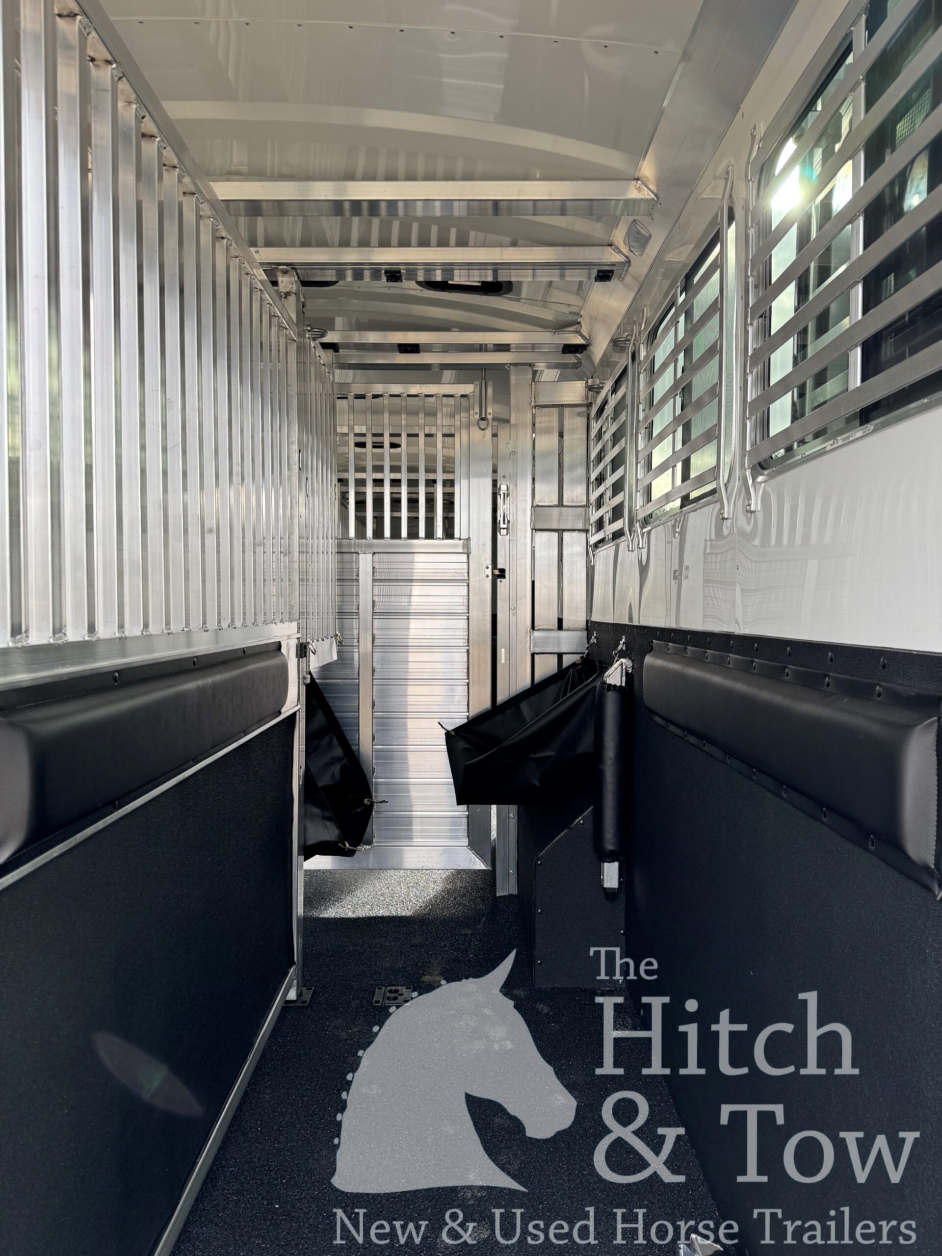 2026 4 STAR 6-8 HORSE HEAD TO HEAD W/ AIR RIDE & MANY UPGRADES $159,900