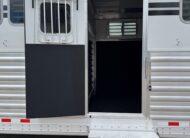 2026 4 STAR 6-8 HORSE HEAD TO HEAD W/ AIR RIDE & MANY UPGRADES $159,900